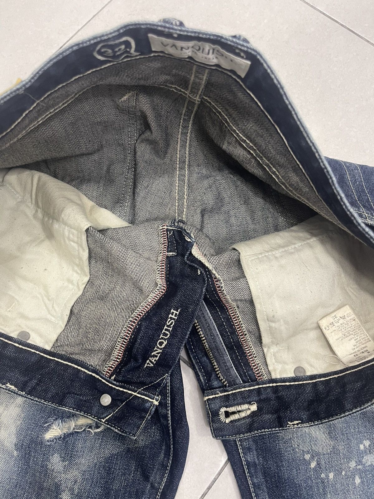 Vanquish Vanquish "Hello World" Paint Splatter Distressed Denim Size US 32 / EU 48 - 10 Thumbnail