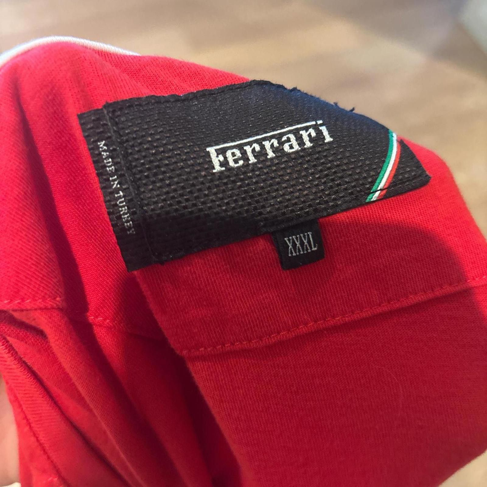 Ferrari Vintage red Ferrari tee with logo evolution graphic Size XL / US 12-14 / IT 48-50 - 3 Thumbnail