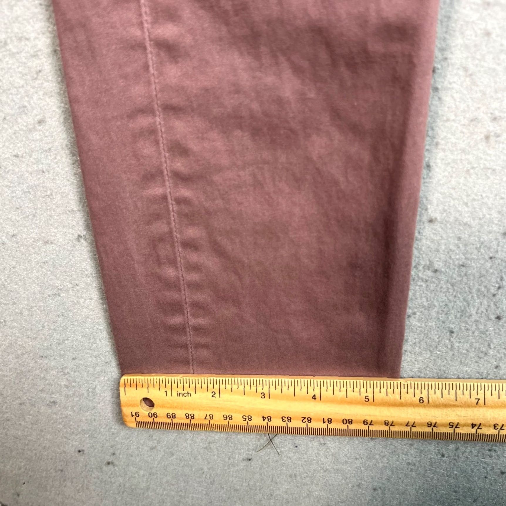Uniqlo Uniqlo Jeans Mens XS 26-28 Dusty Pink Skinny Fit Cotton Blend Denim Pants Regular Inseam 29in Boys Mens Womens Size US 27 - 7 Thumbnail