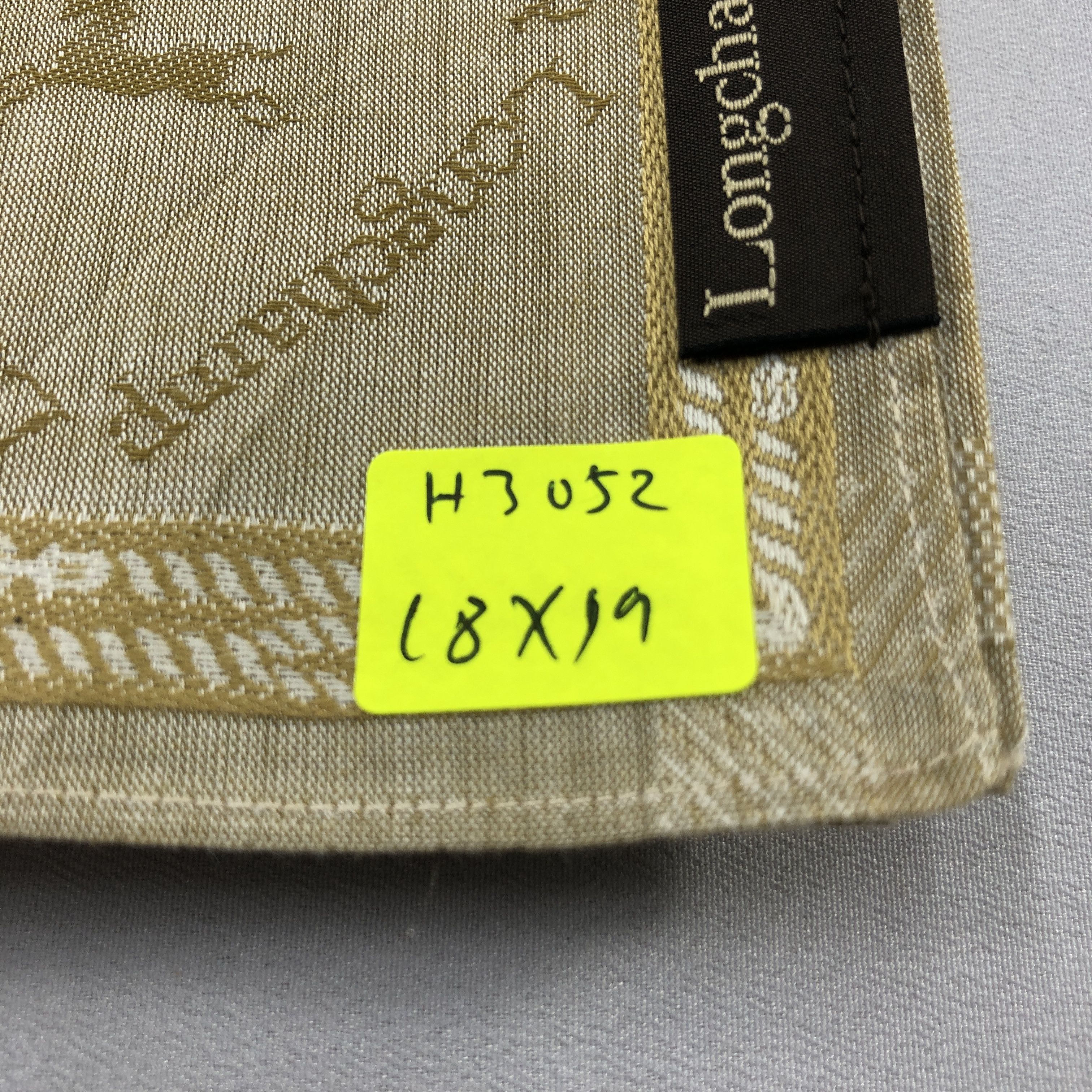 Longchamp Longchamp Luxury Handkerchief Neckerchief Bandana H3052 Size ONE SIZE - 6 Thumbnail