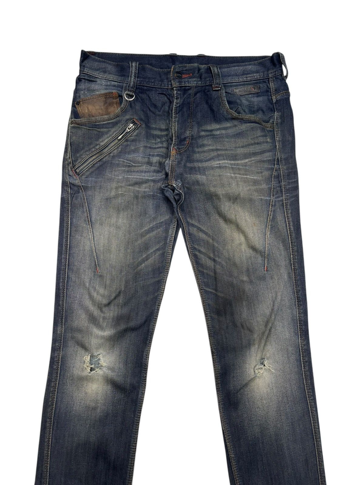 Nicole Club HIDEWAYS NICOLE Flare Slim Cut Dark Denim Distress Jeans Size US 32 / EU 48 - 5 Thumbnail
