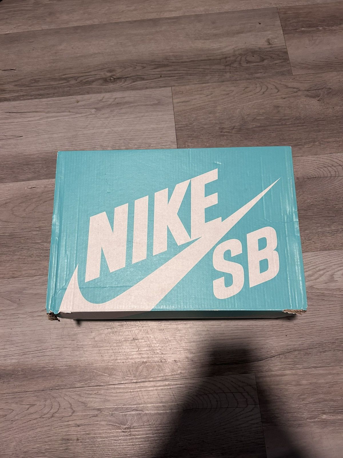 Nike SB NIKE SB DUNK LOW WHITE ICE 2014 SIZE 10 PREOWNED OG BOX Size US 10 / EU 43 - 5 Thumbnail