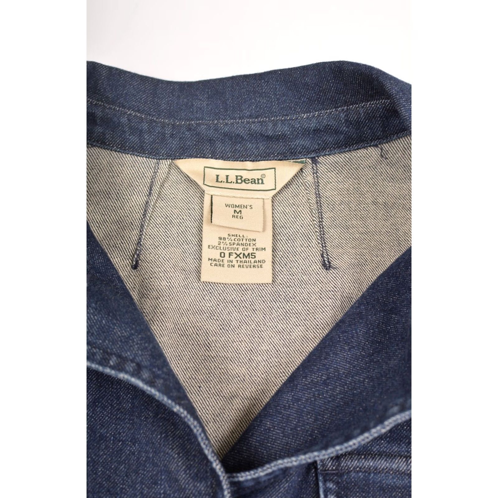 Vintage L.L. Bean Womens Vintage Stretch Denim Front Pockets Jacket M Blue Womens, Front Pockets, Denim, Stretch, Jacket, Vintage, 98% cotton / 2% spandex Size M / US 6-8 / IT 42-44 - 3 Thumbnail