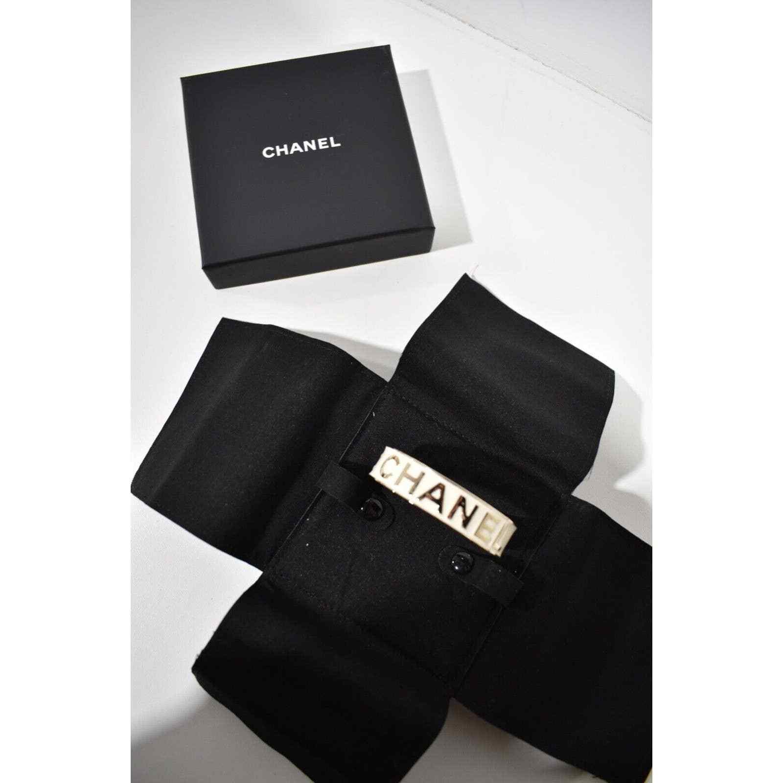 Chanel Chanel 22S Gold White Enamel Metal Arm Cuff Bracelet Small Size ONE SIZE - 2 Thumbnail