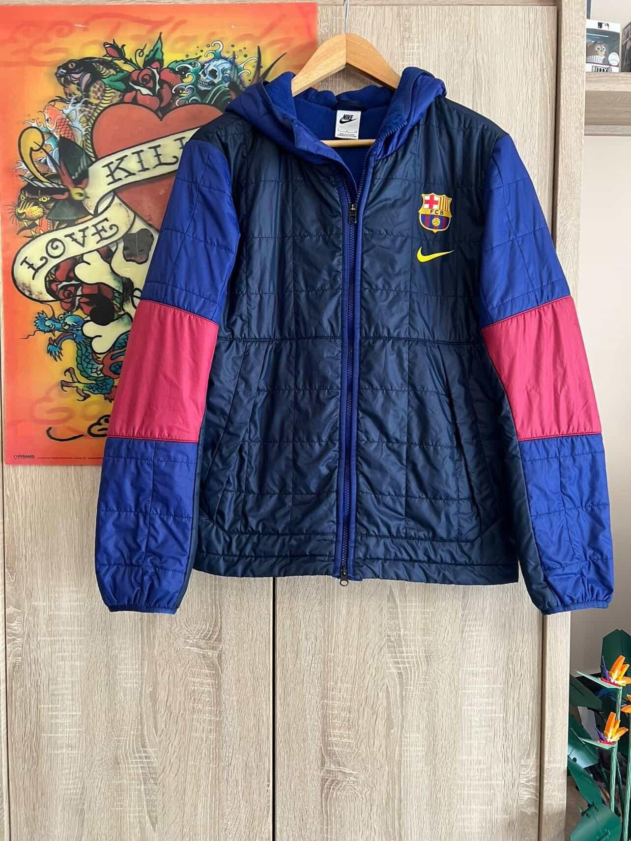 Nike Nike FC Barcelona puffer soccer Jacket 💥⚽ Size US S / EU 44-46 / 1 - 1 Thumbnail