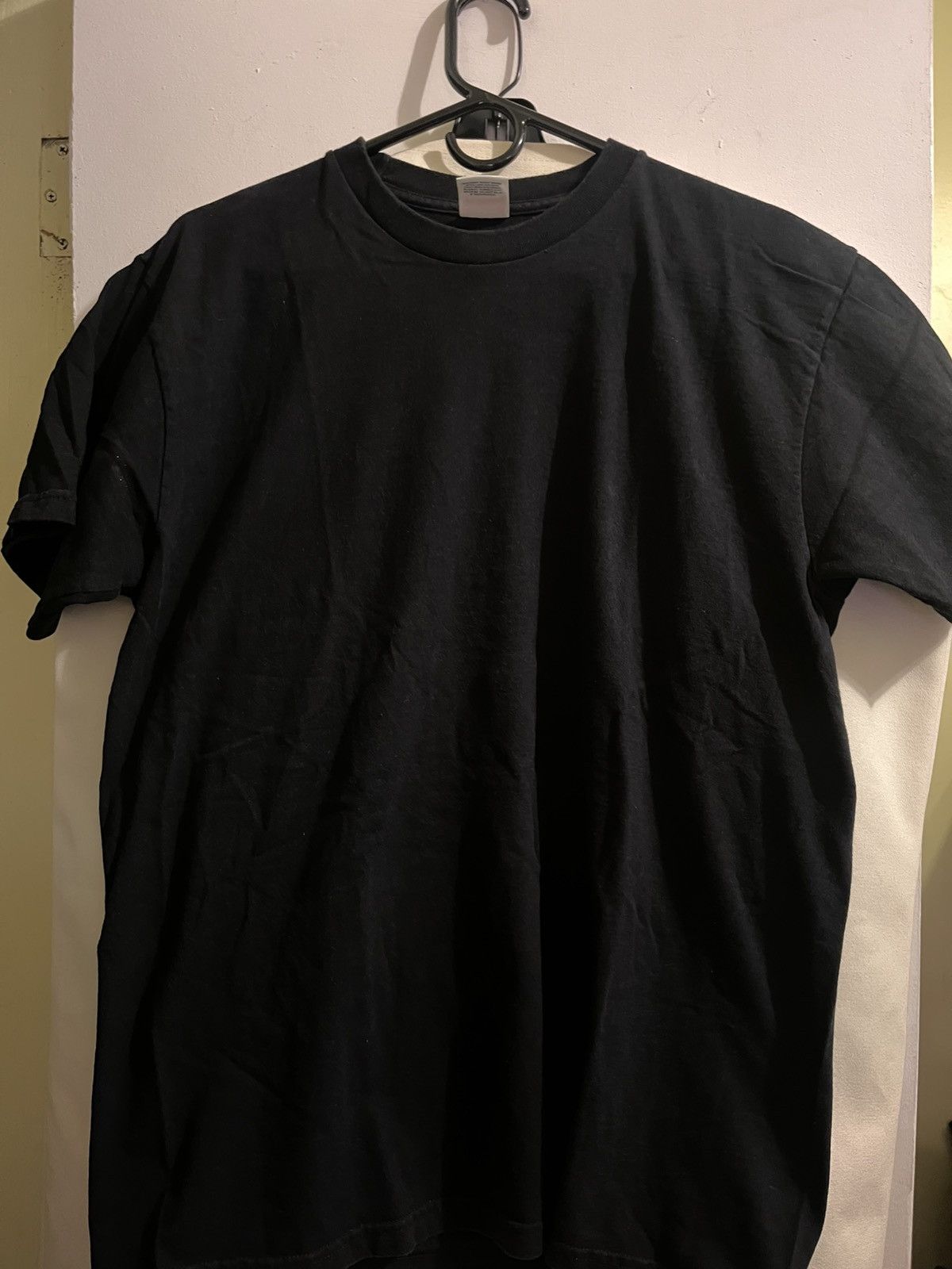 Supreme Supreme Mendini Gun Tee Size US L / EU 52-54 / 3 - 3 Thumbnail