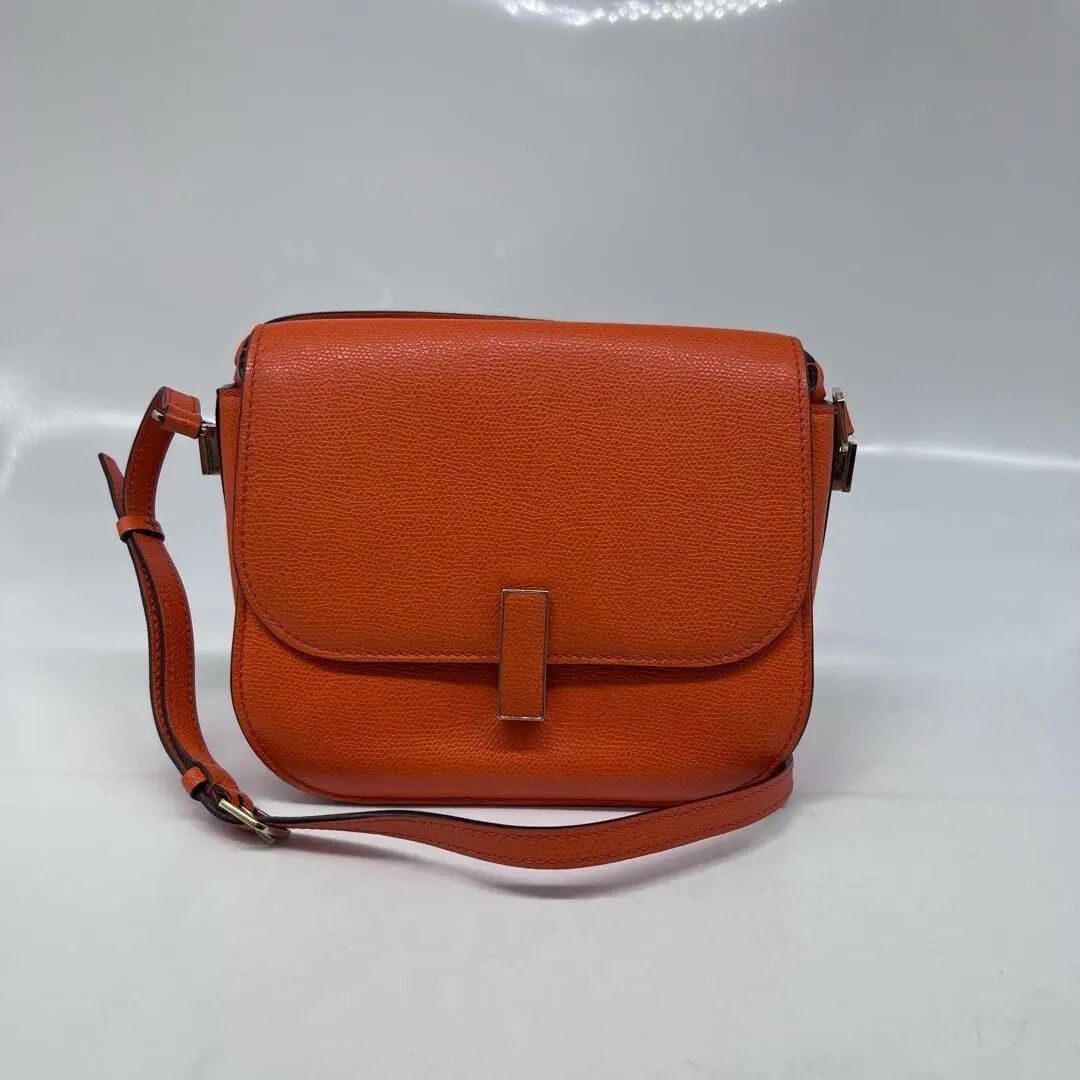 Valextra Pre-loved Bag Very good condition Size ONE SIZE - 1 Thumbnail