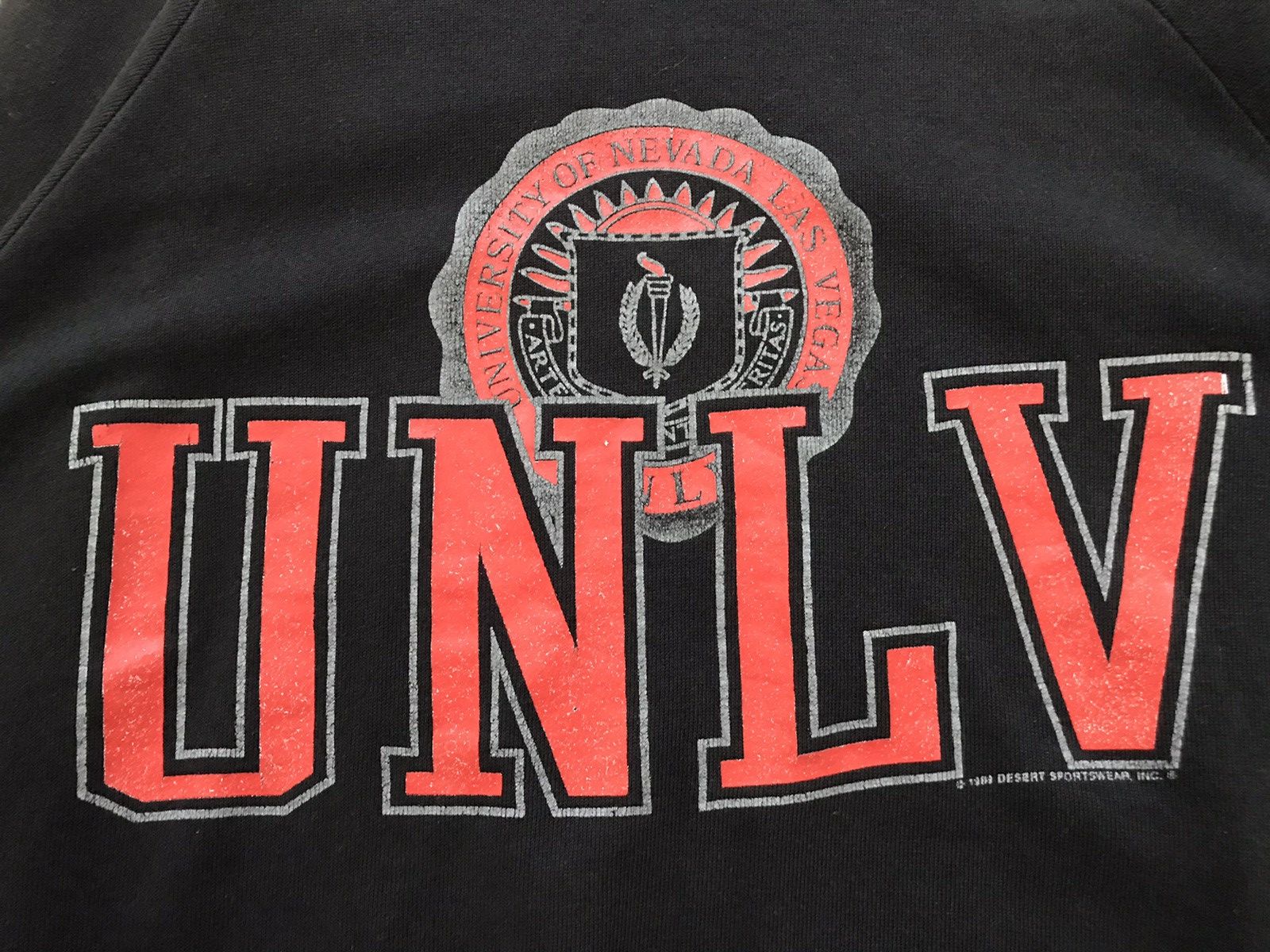 Vintage 80s UNLV University Of Nevada Las Vegas Sweatshirt Size US S / EU 44-46 / 1 - 9 Thumbnail