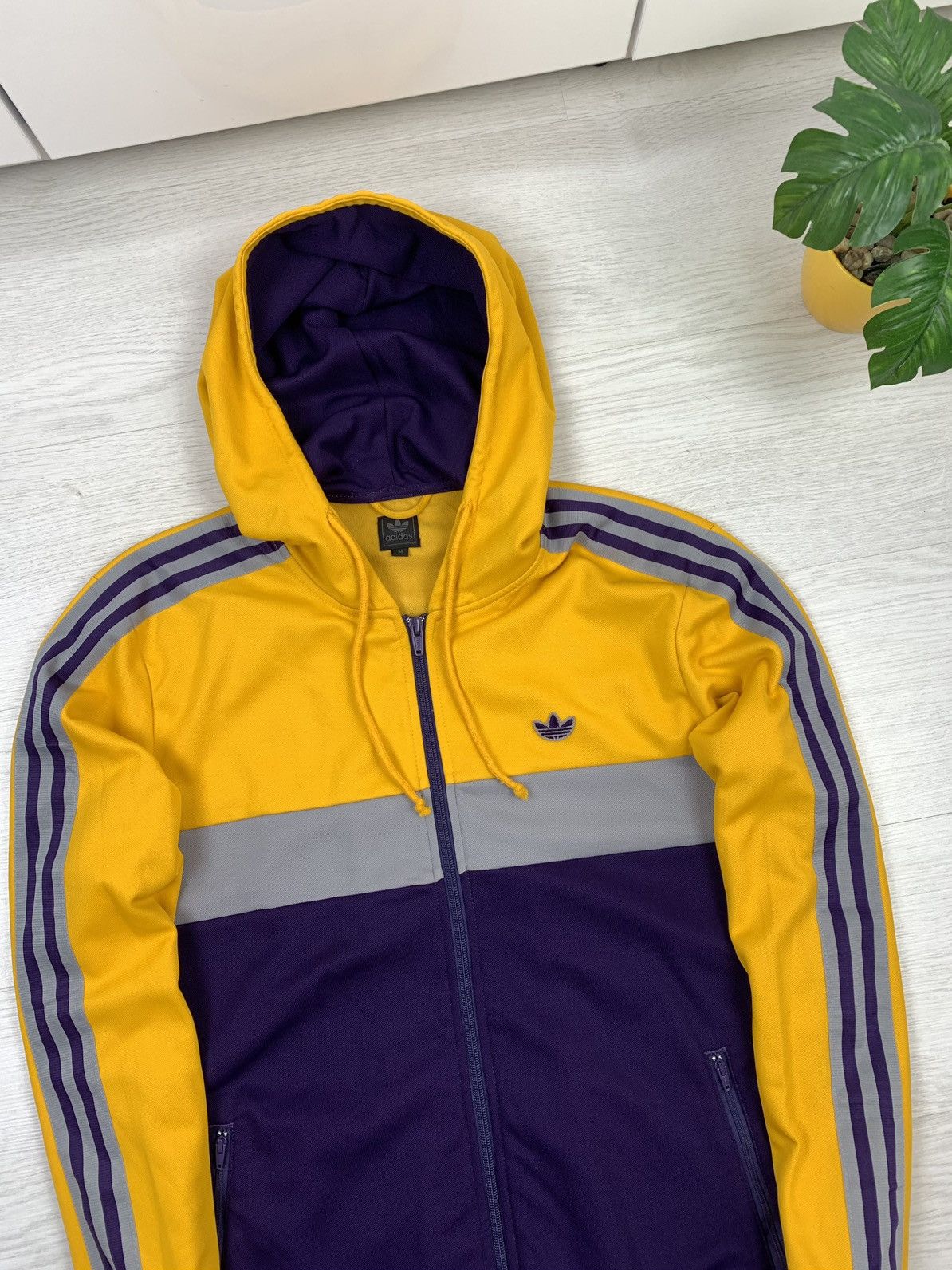 Adidas Adidas Originals Vintage Y2K Zip Hooded Jacket Mens Size M Size US M / EU 48-50 / 2 - 2 Thumbnail