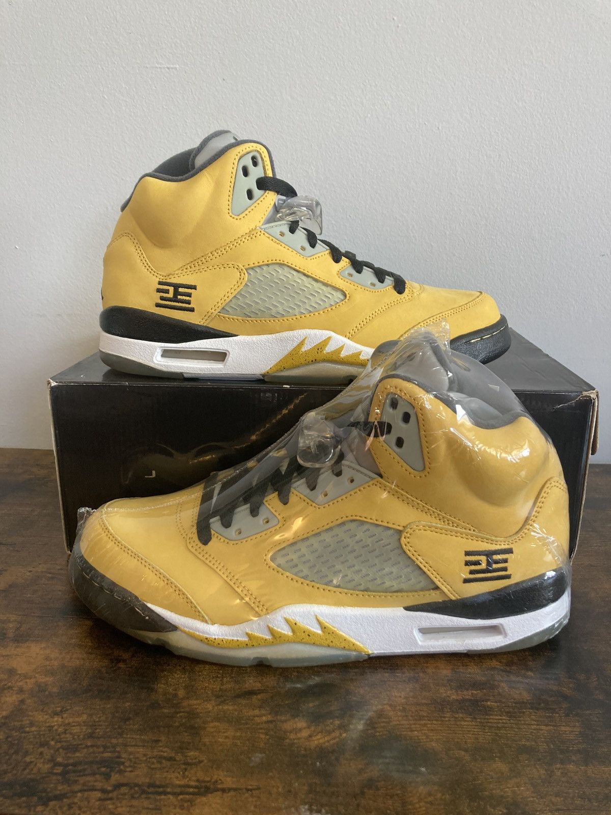 Jordan Brand × Nike DS Jordan 5 Tokyo Size 8.5 | Grailed