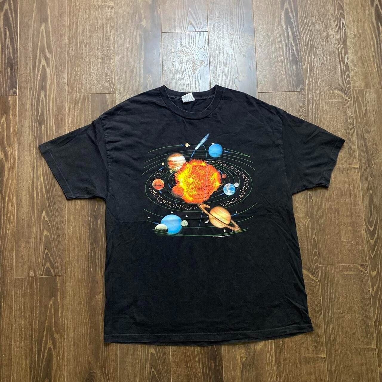 Vintage Vintage 1998 planet tee from science and technology museum Size US XXL / EU 58 / 5 - 1 Thumbnail