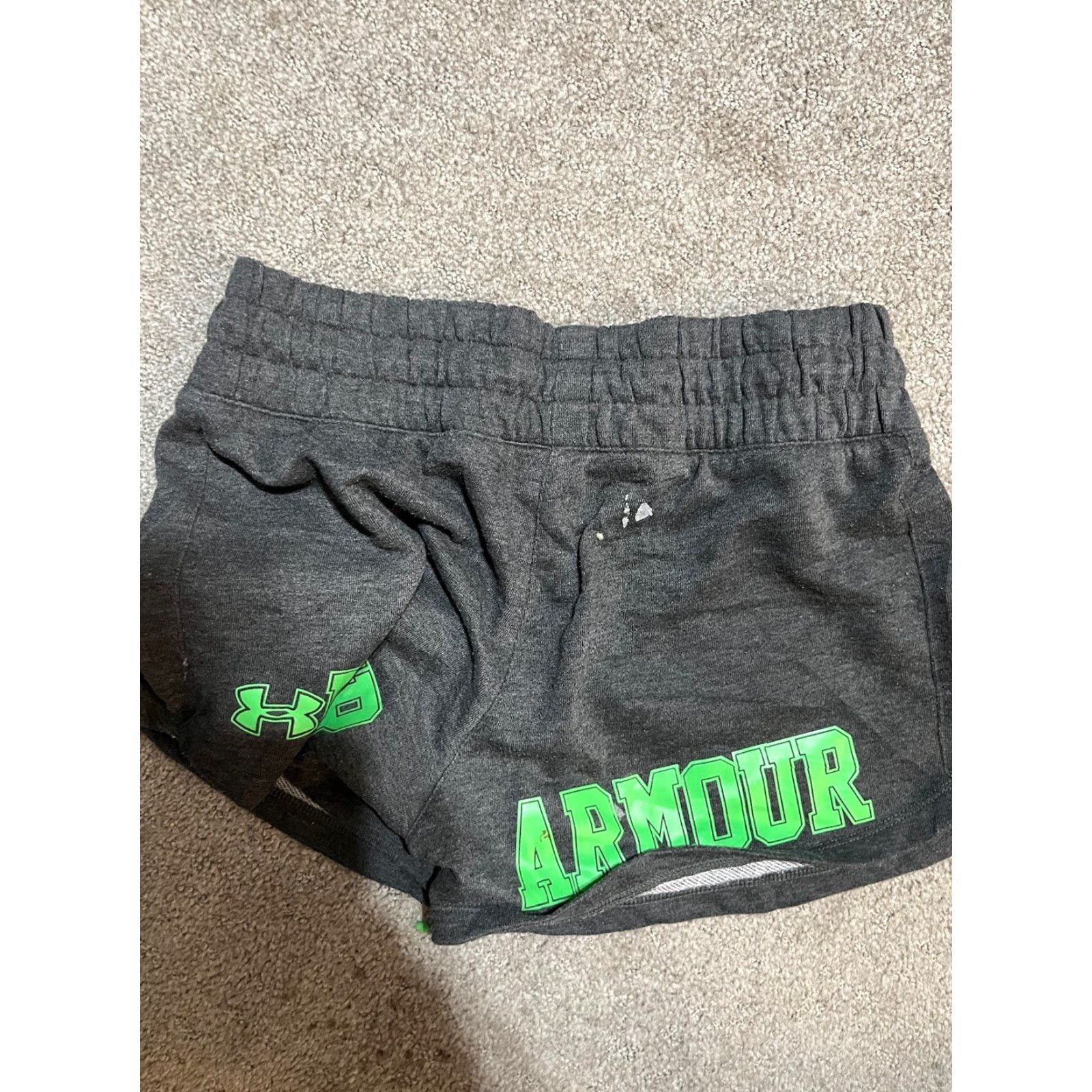 Under Armour Under Armour Gray Drawstring Semi Fitted Fleece Shorts Women's Size S Flawed Size 28" / US 6 / IT 42 - 4 Thumbnail