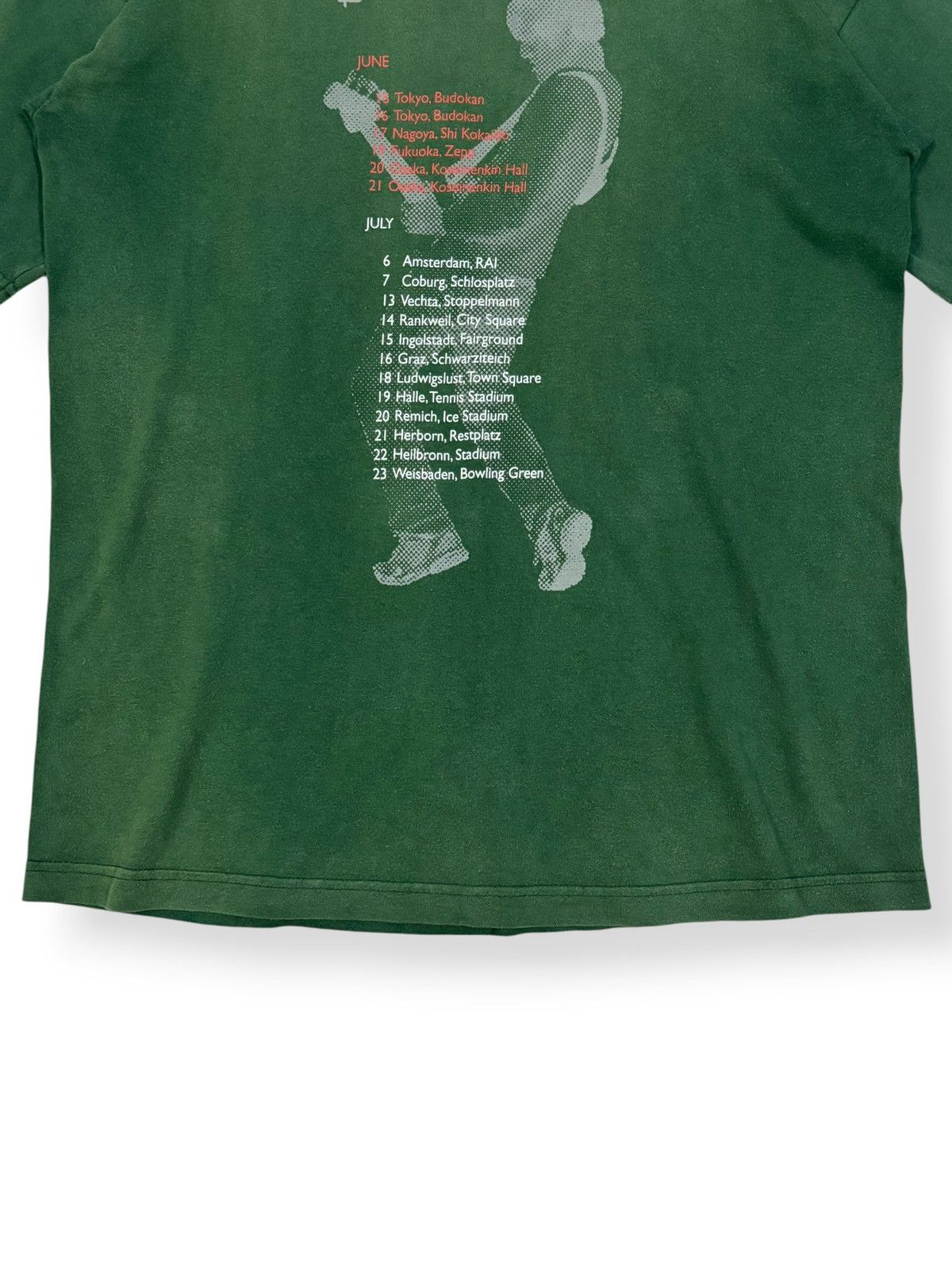 Fruit Of The Loom Vintage 1999 Screen Stars Bryan Adams Tour Faded T-shirt Size US M / EU 48-50 / 2 - 11 Thumbnail