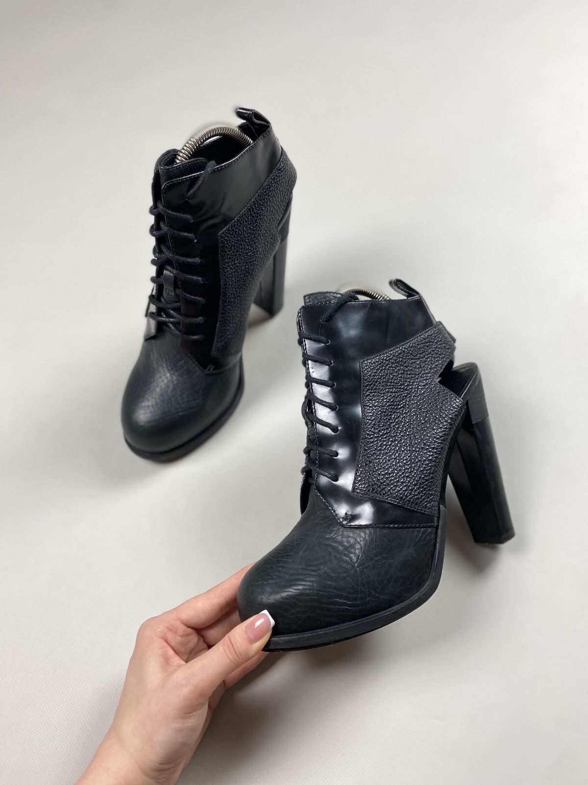 Alexander Wang Alexander Wang ladies leather ankle heeled boots size 39 Size US 9 / IT 39 - 8 Thumbnail