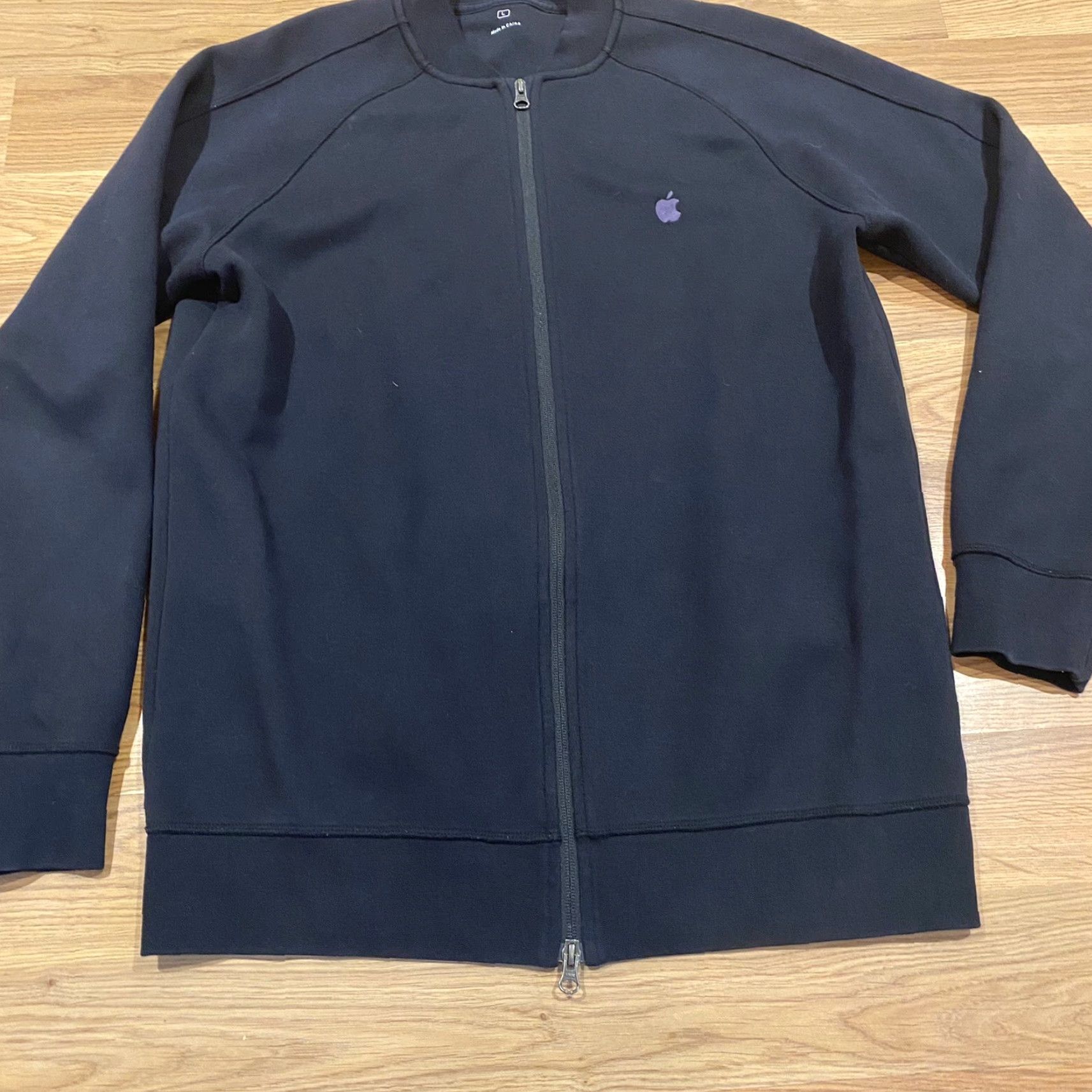 Apple Apple Store Employee Full Zip Jacket Sweatshirt Large Embroidered Logo Black Mens Jacket Size US L / EU 52-54 / 3 - 6 Thumbnail