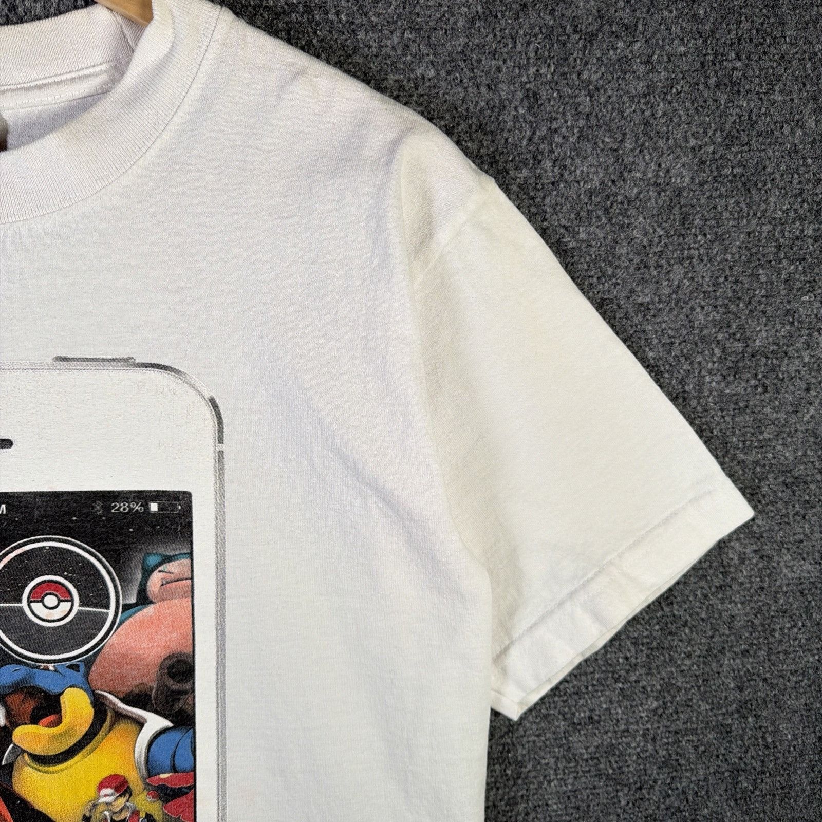 Pokemon Pokemon Go Shirt Mens Medium White Charizard Phone Cartoon Size US M / EU 48-50 / 2 - 3 Thumbnail