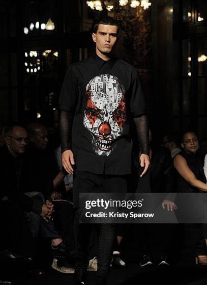 Givenchy Givenchy Clown Big Logo T-Shirt Size US XS / EU 42 / 0 - 10 Thumbnail