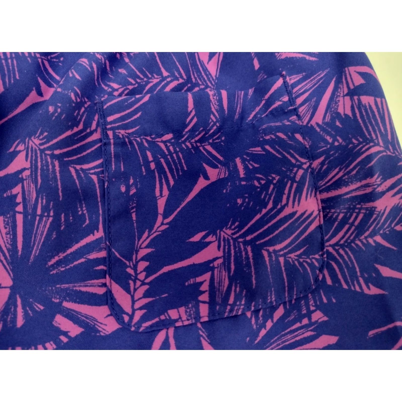 Vintage Columbia PFG Women's XS Purple Floral Shorts Back Pocket Polyester #2387 Size 26" / US 2 / IT 38 - 6 Thumbnail