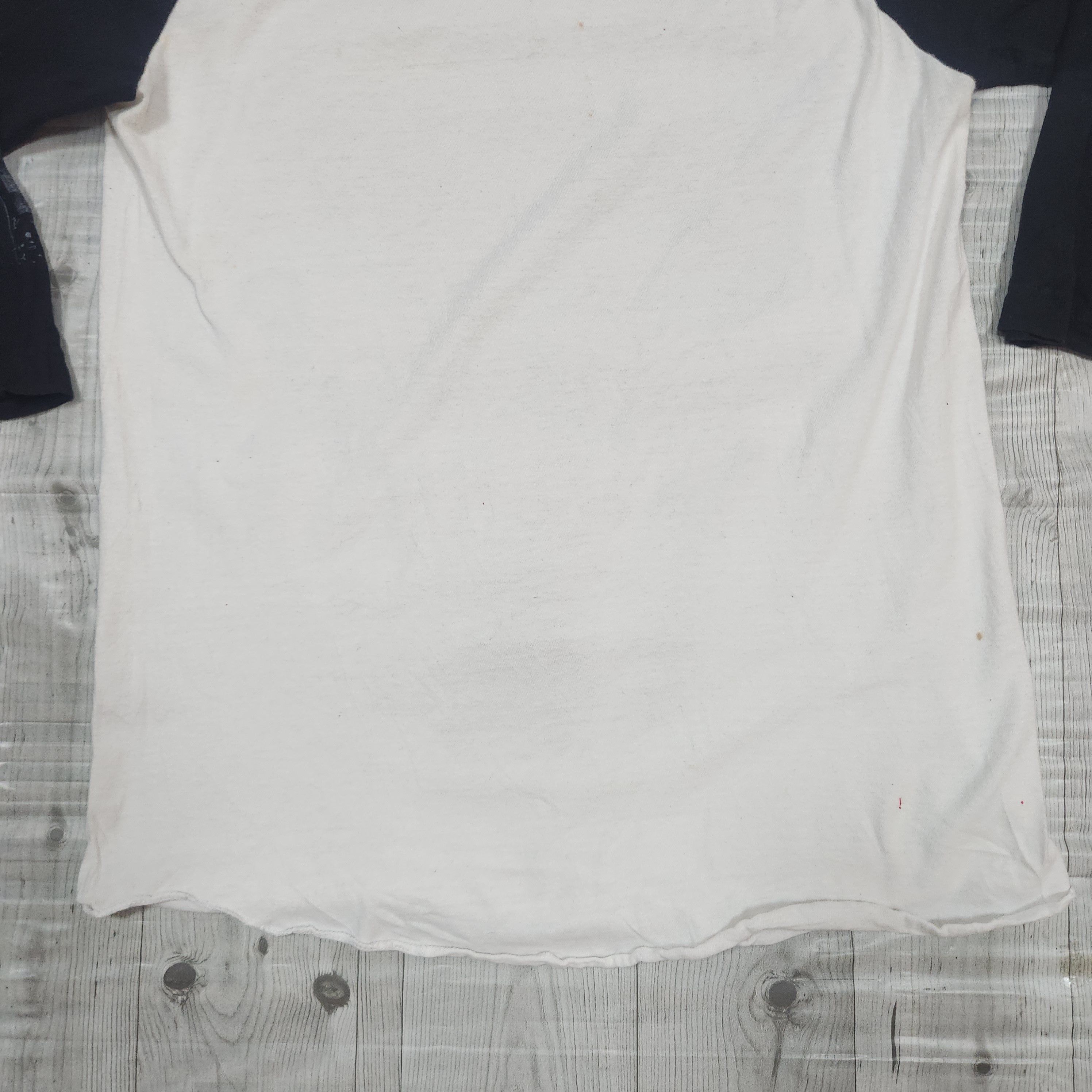 Band Tees Three Days Grace Human Raglan TShirt Size US M / EU 48-50 / 2 - 14 Thumbnail