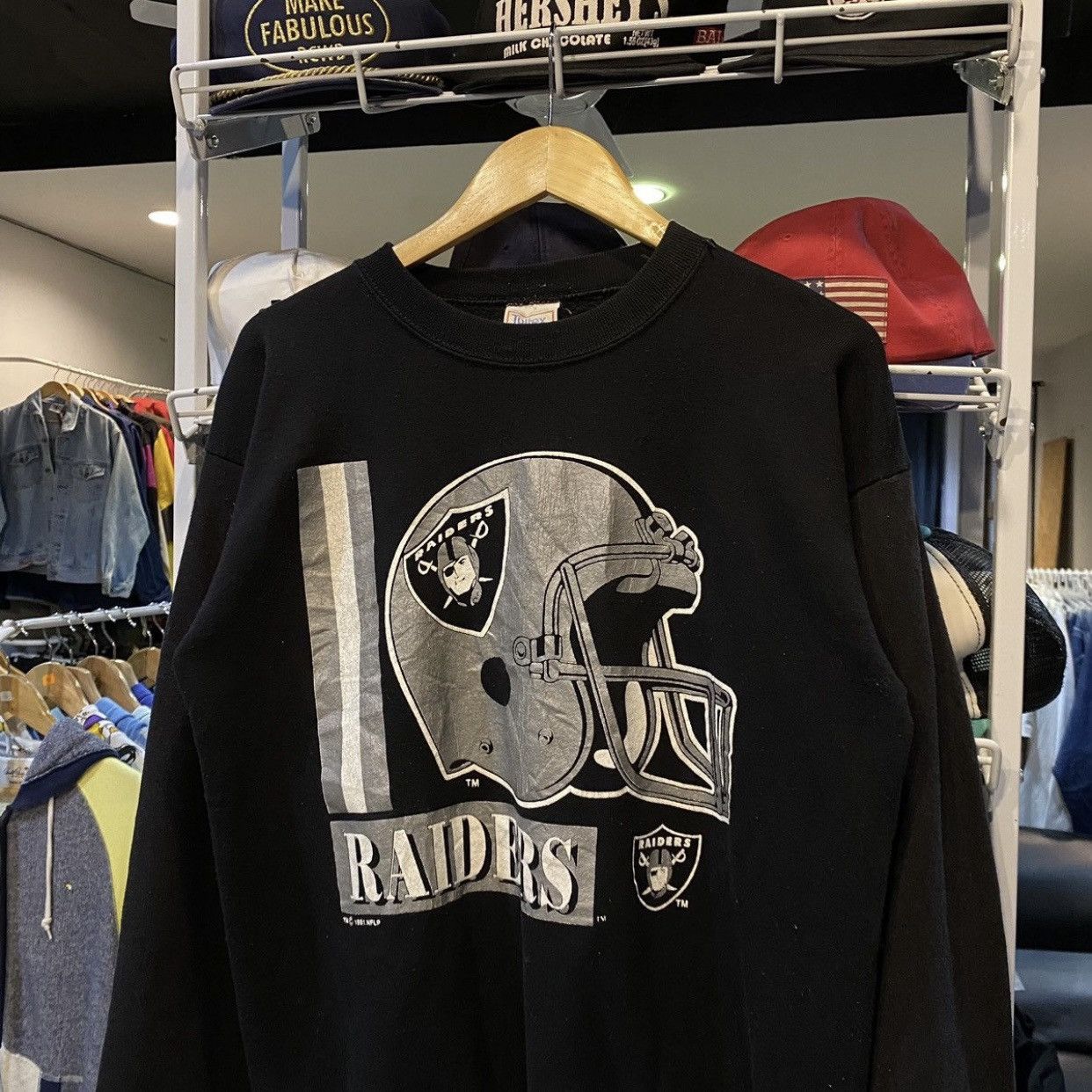 NFL Vintage 90s Oakland Raiders NFL Graphic Crewneck Sweatshirt Size US L / EU 52-54 / 3 - 3 Thumbnail