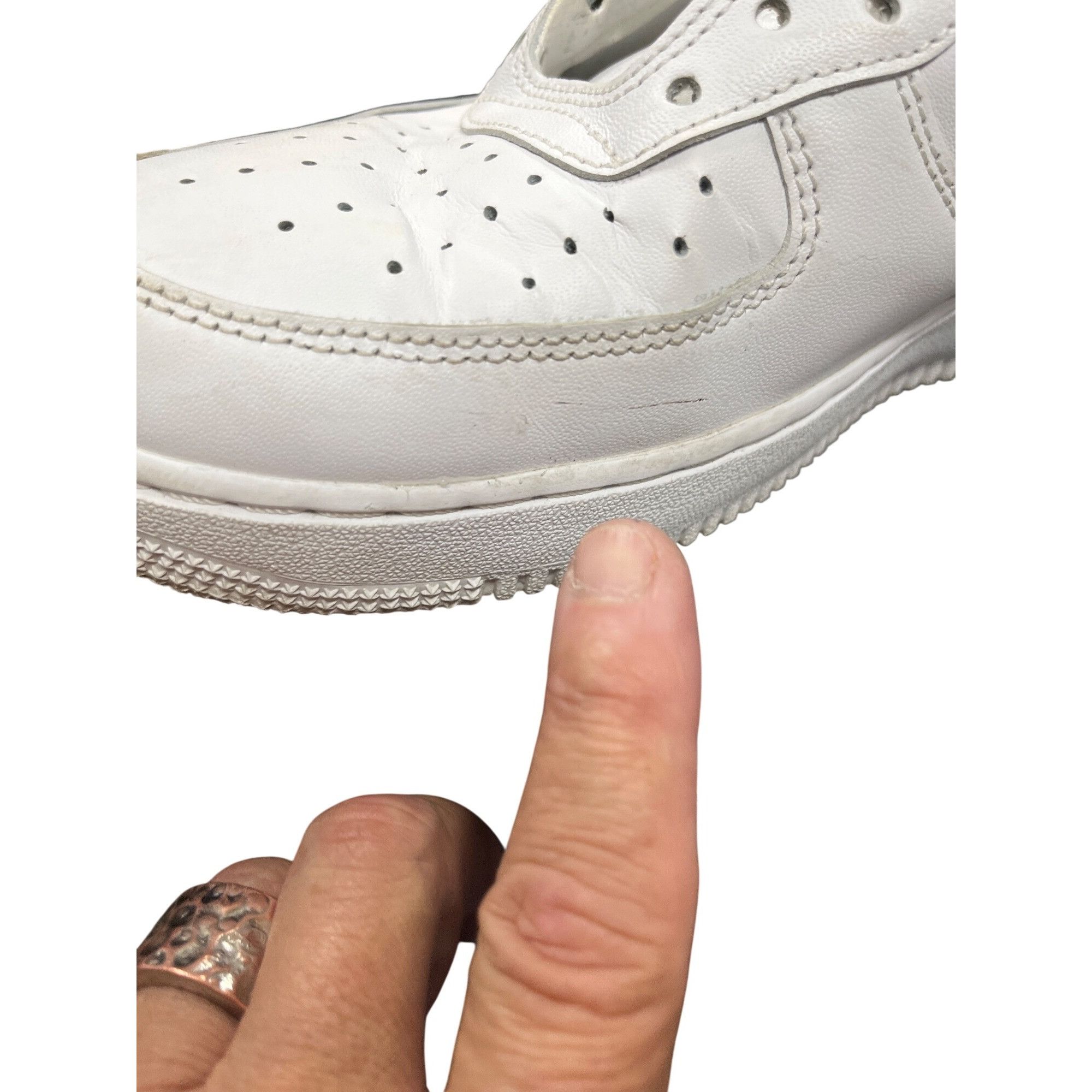 Nike Nike Air Force 1 mens white leather low top athletic sneaker Size US 9.5 / EU 42-43 - 12 Thumbnail