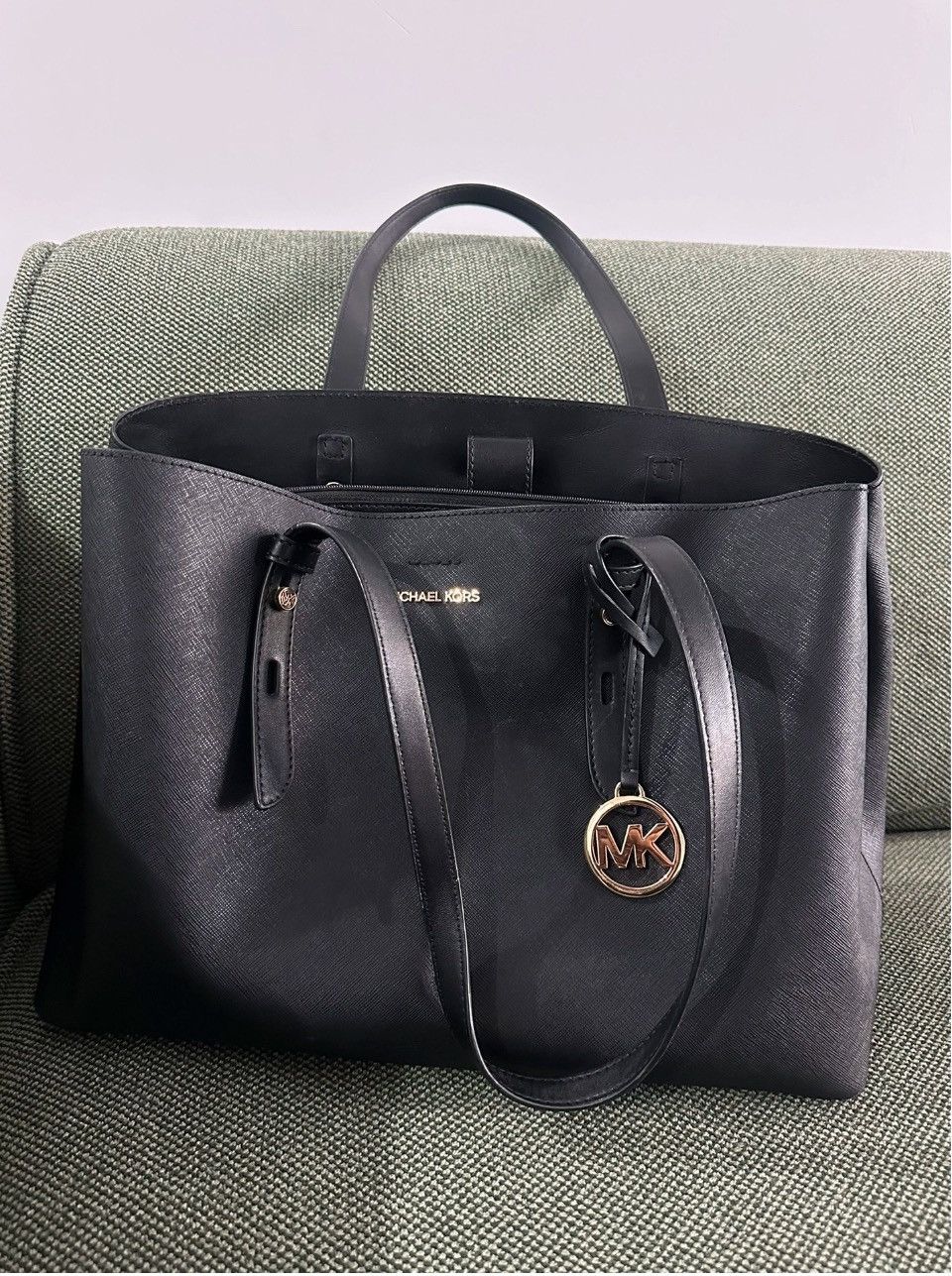 Michael Kors MICHAEL KORS Size ONE SIZE - 2 Thumbnail