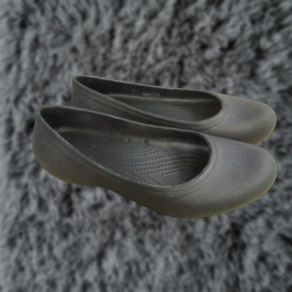 Crocs Crocs Flats Women's Ballet Flat Rubber Comfort Slip On Round Toe Black Shoes Size 6 US / 36 EU / 4 UK Size US 6 / IT 36 - 1 Thumbnail