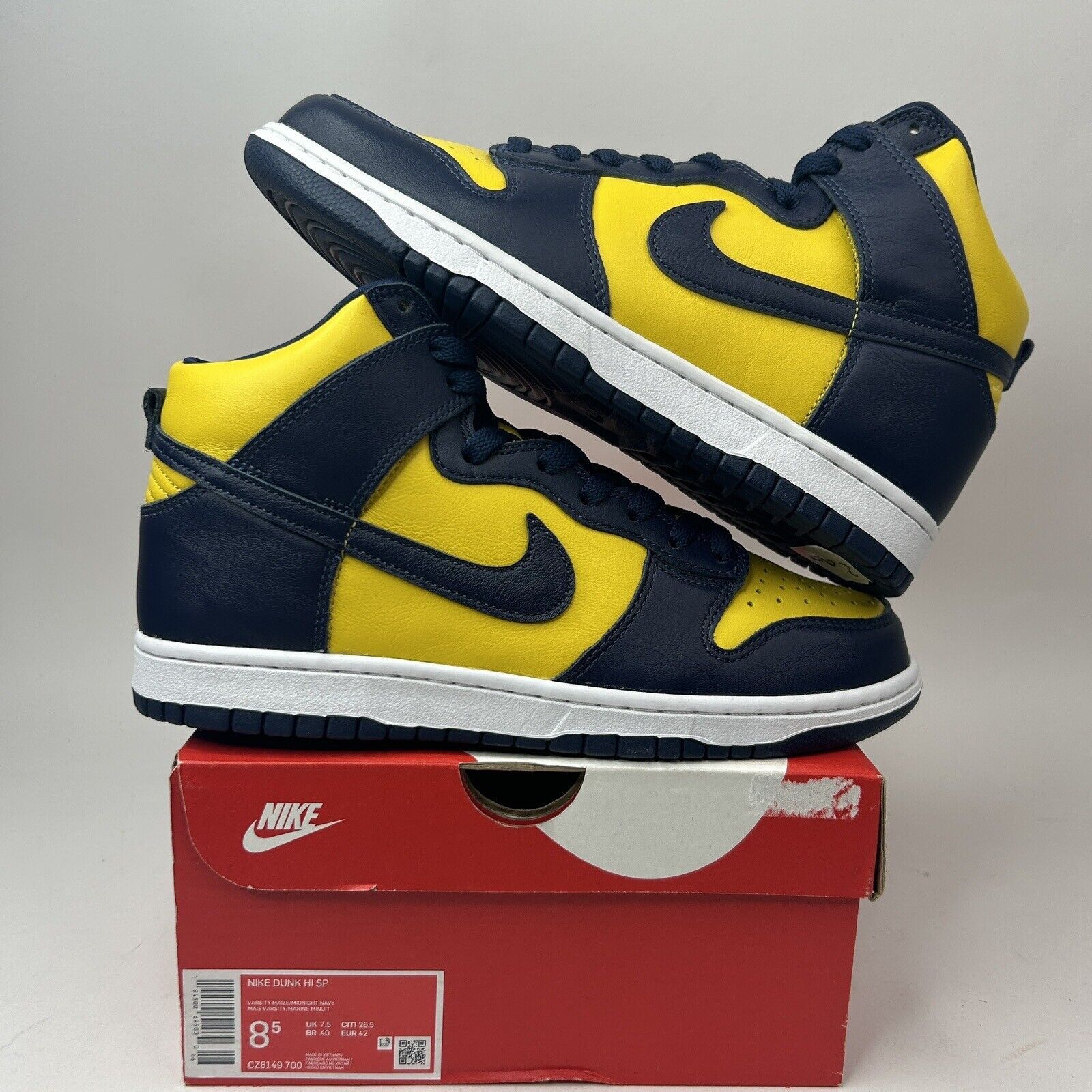 Nike Nike Dunk High Retro SP “Michigan/Maize Yellow” 2023 Size US 8.5 / EU 41-42 - 1 Thumbnail