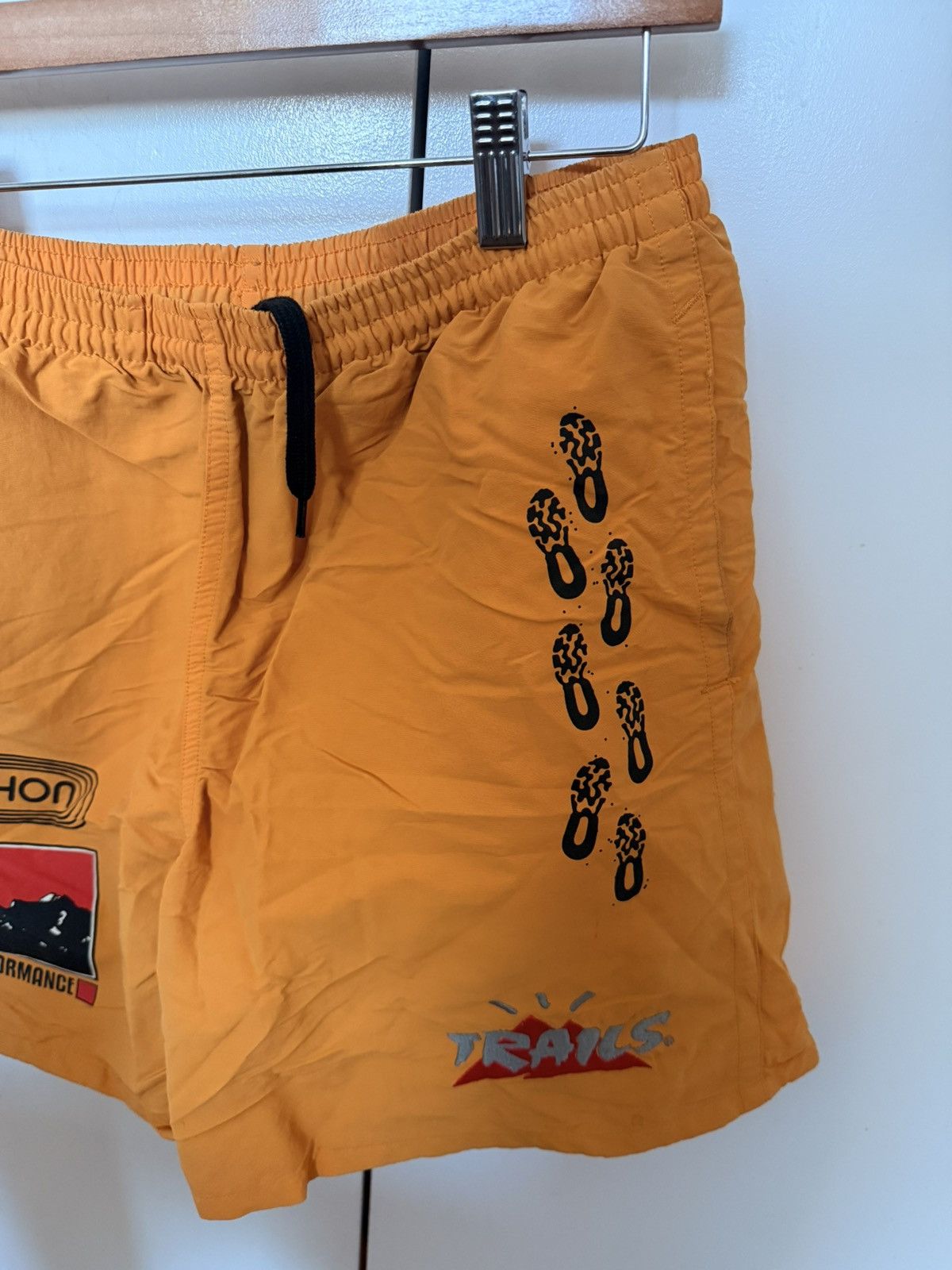 Travis Scott Cactus Jack Path Shorts Medium Gold Size US 32 / EU 48 - 3 Thumbnail