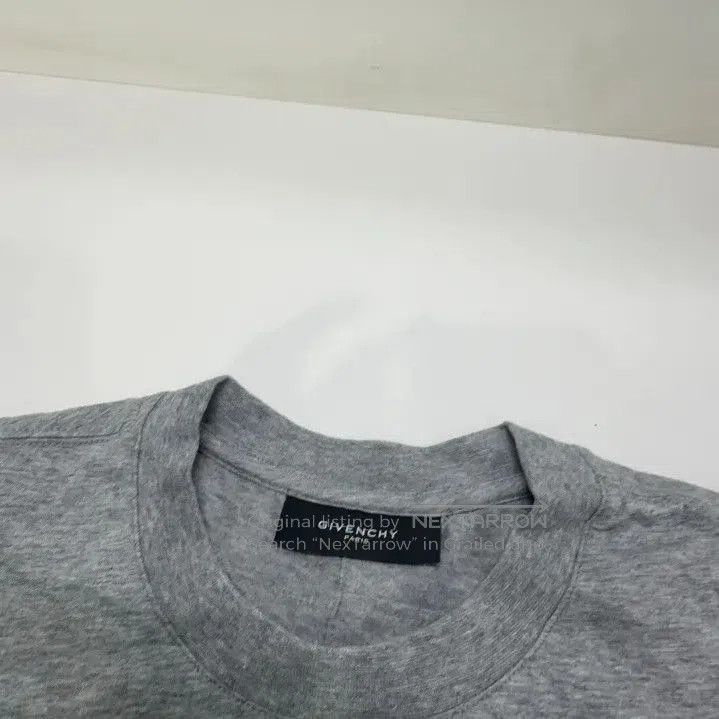 Givenchy Givenchy Graphic Print Loose Short-Sleeve T-Shirt. Size US XS / EU 42 / 0 - 5 Thumbnail