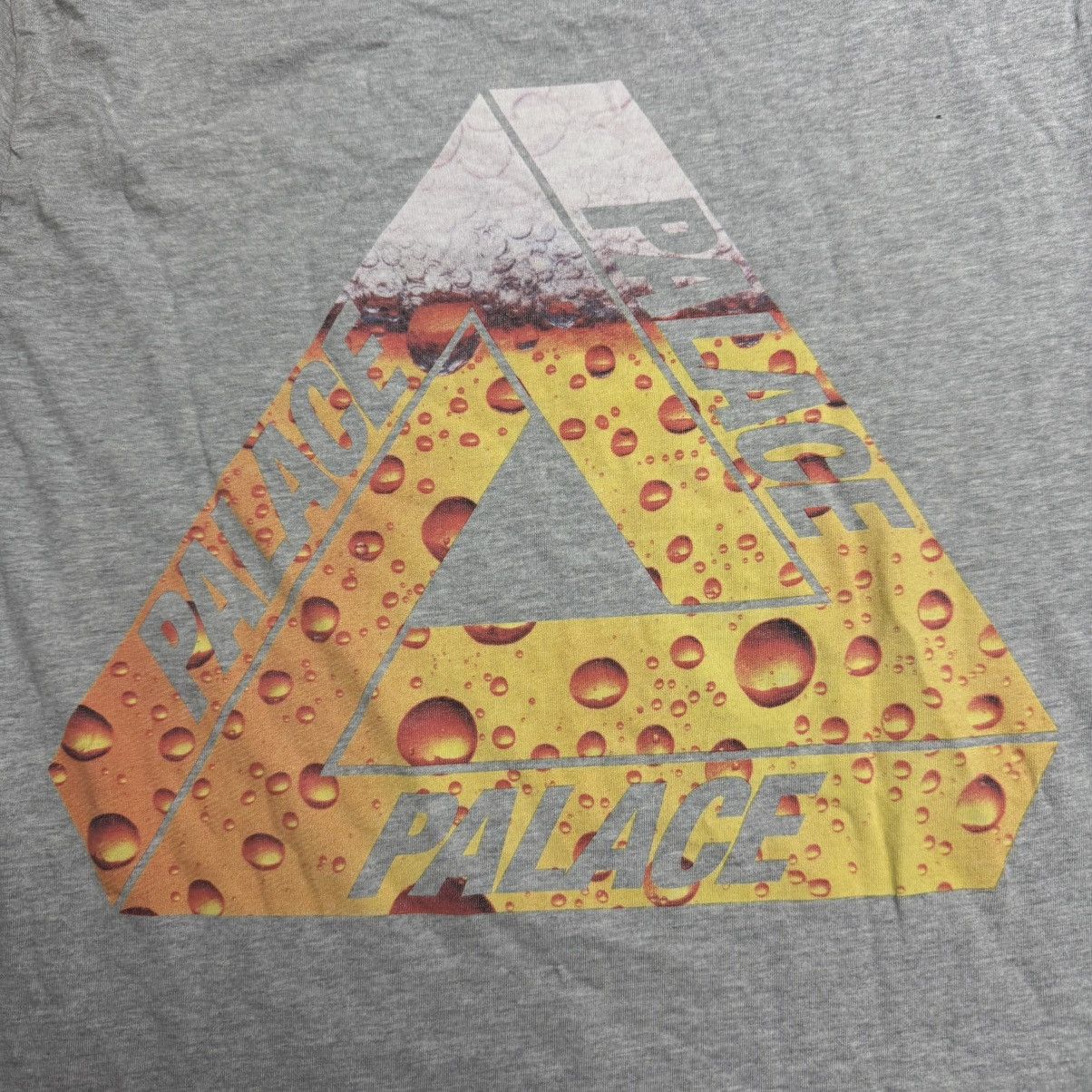 Palace Palace Skateboards Tri-Lager T-Shirt in Grey. Size: Medium Size US M / EU 48-50 / 2 - 1 Thumbnail