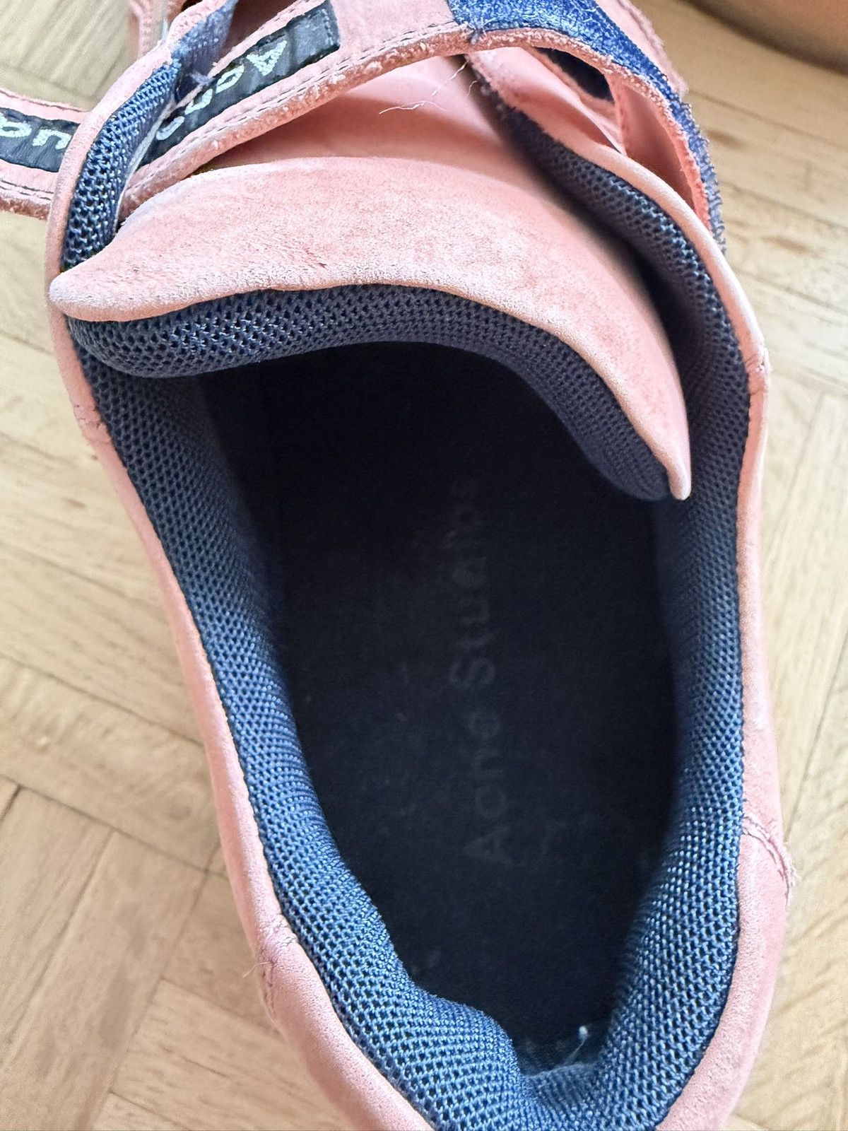 Acne Studios Acne Studios Pink Velcro Strap Sneakers Size 42 Size US 9 / EU 42 - 7 Thumbnail