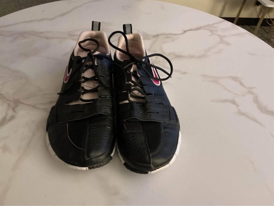 Nike Nike Free Womans Sneakers Pre-owned Size US 7 / IT 37 - 2 Thumbnail