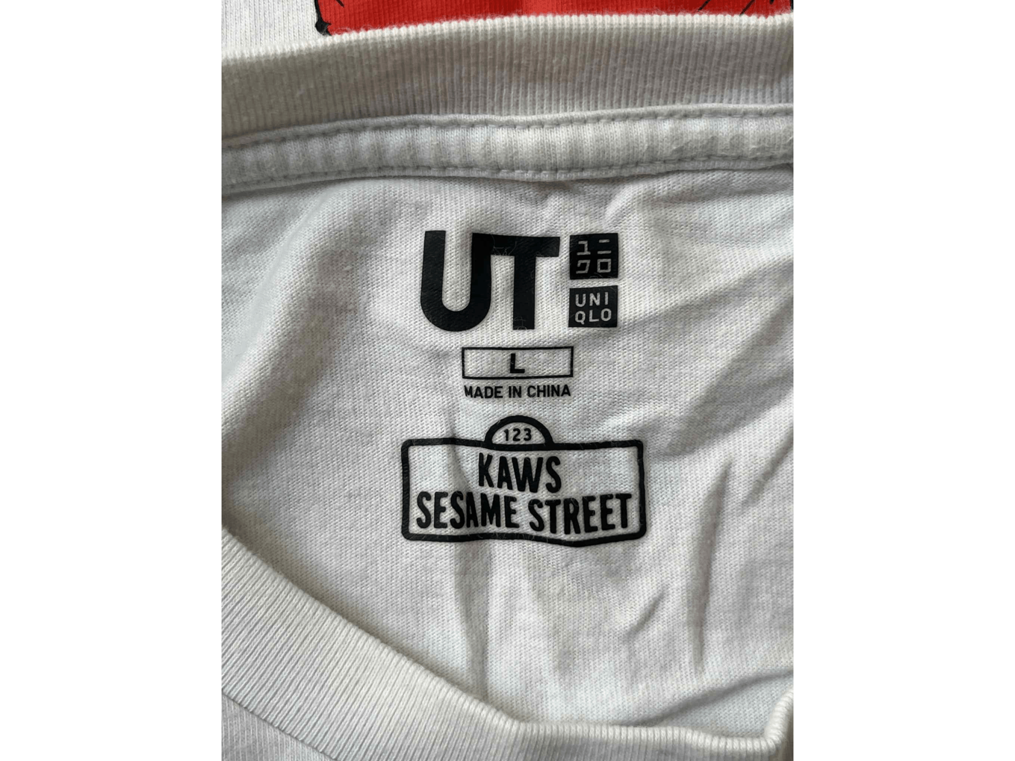 Kaws × Uniqlo Uniqlo x KAWS x Sesame Street Companion Elmo T Shirt L Size US L / EU 52-54 / 3 - 3 Thumbnail