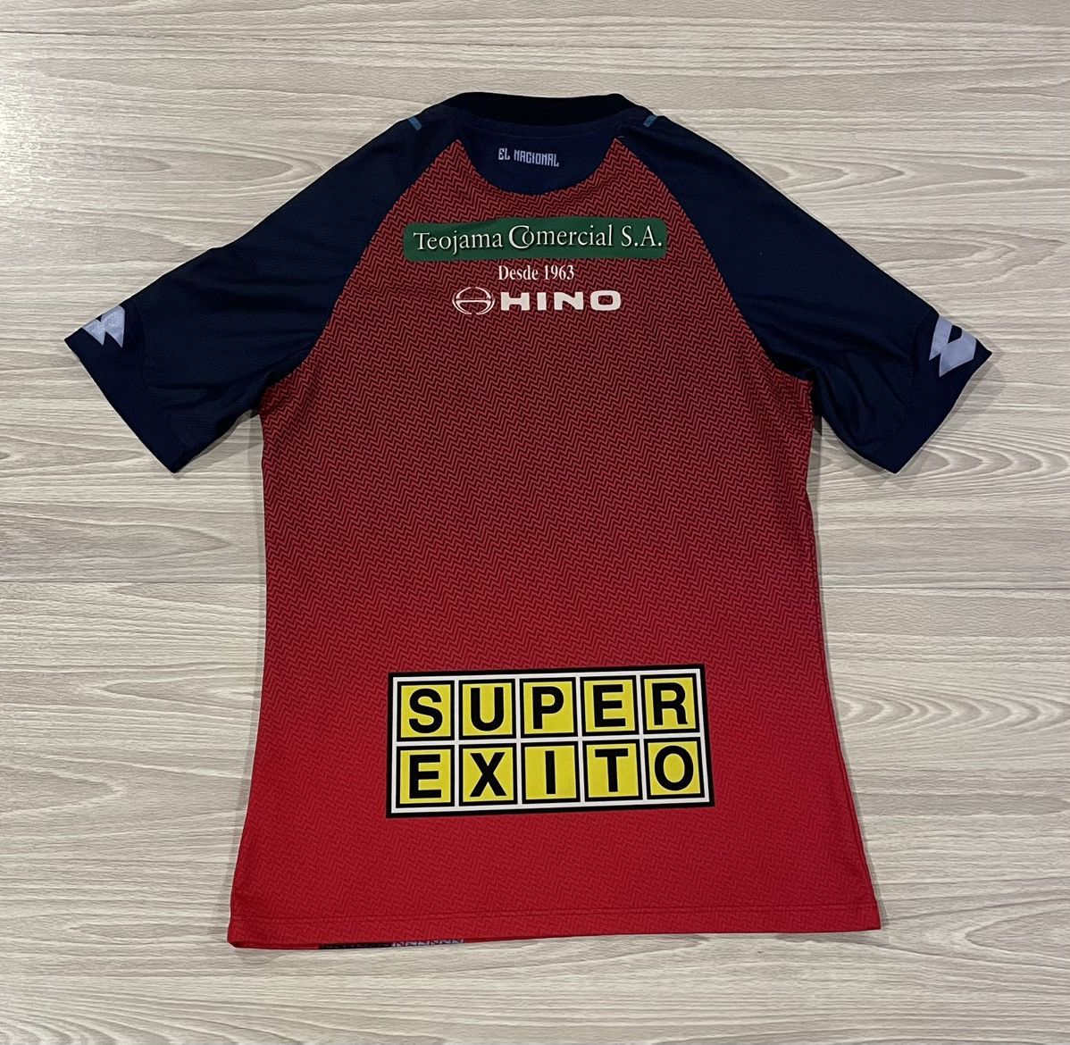 Lotto Sport Lotto 2014/15 El Nacional de Quito Jersey Men’s Size Medium Size US M / EU 48-50 / 2 - 6 Thumbnail