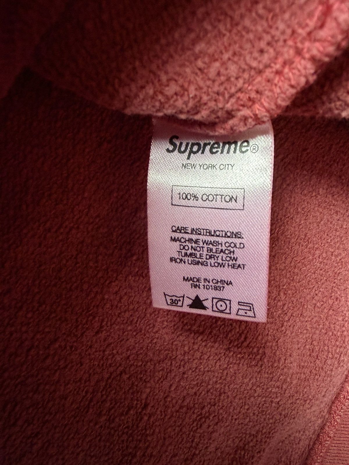 Supreme Supreme washed red hoodie spell out size XL Size US XL / EU 56 / 4 - 16 Thumbnail