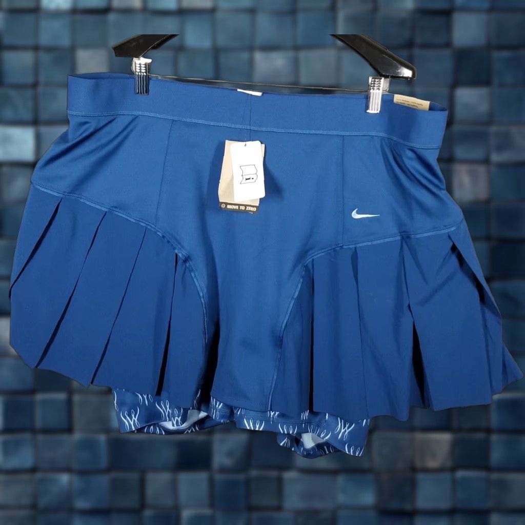 Nike VINTAGE Nike Women’s Skort Athletic Tennis Activewear 2X Blue Logo Sports Size 40" / US 18 - 1 Thumbnail