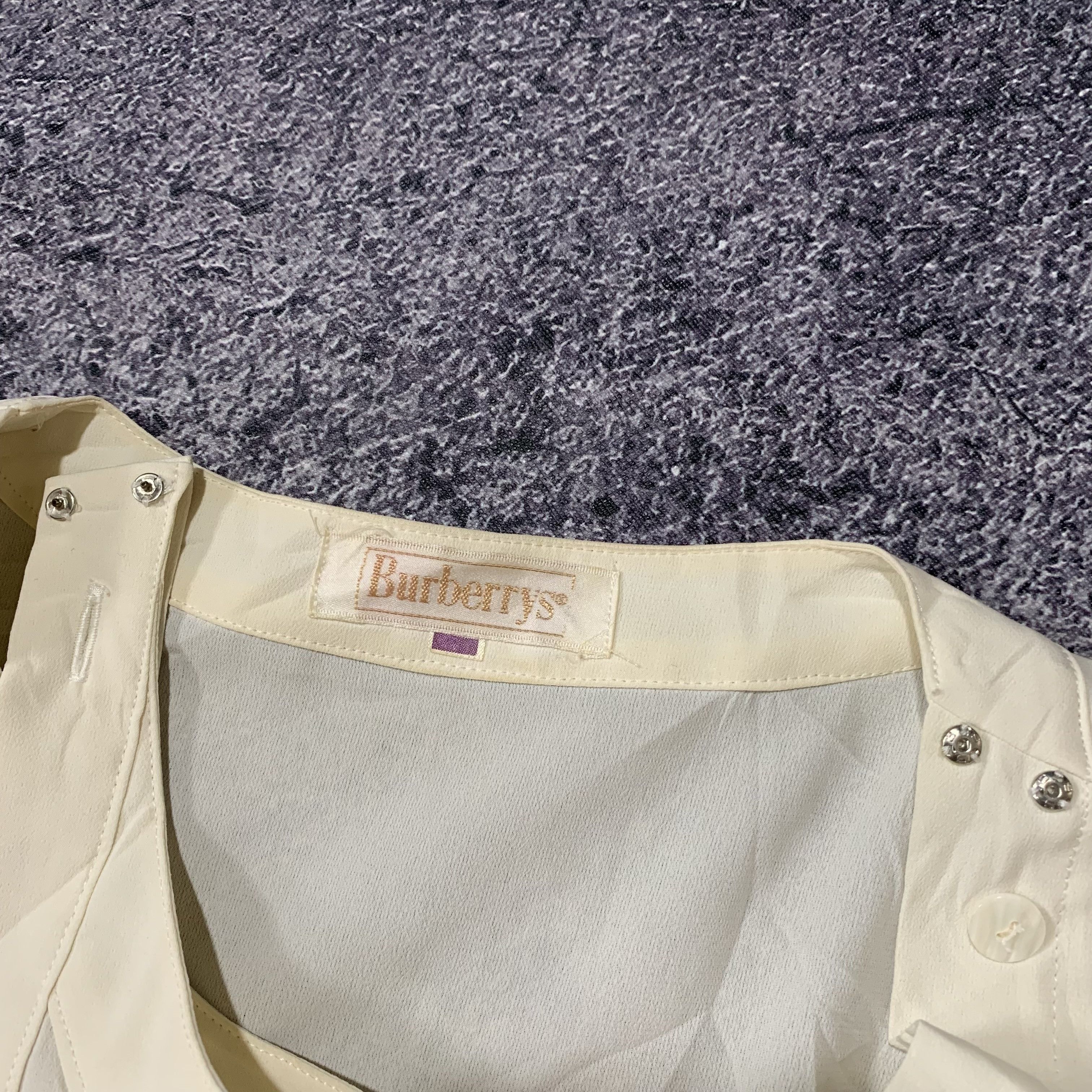 Burberry 2000s Burberrys Napoleon Button Shirt Blouse Size US M / EU 48-50 / 2 - 4 Thumbnail
