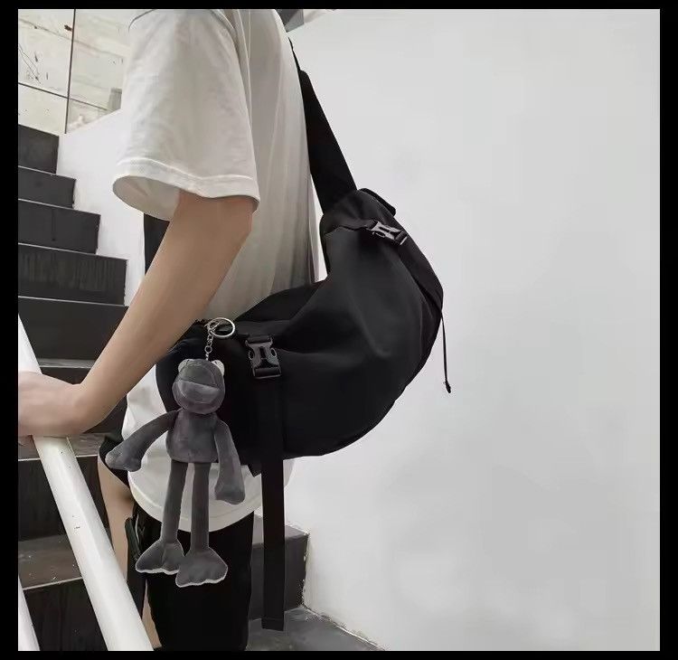 Japanese Brand large-capacity shoulder bag sports backpack Size ONE SIZE - 8 Thumbnail