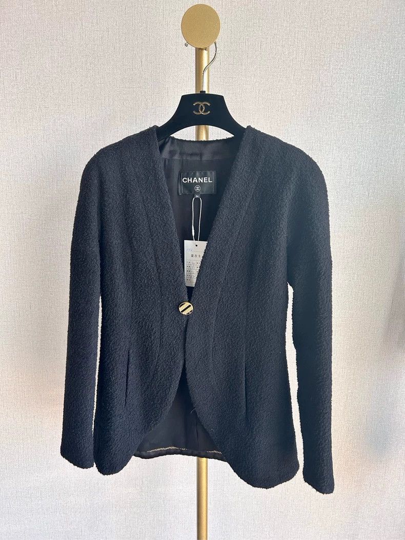 Chanel Chanel 2019 Egypt Series Black Jacket - dmc Size US S / EU 44-46 / 1 - 1 Thumbnail