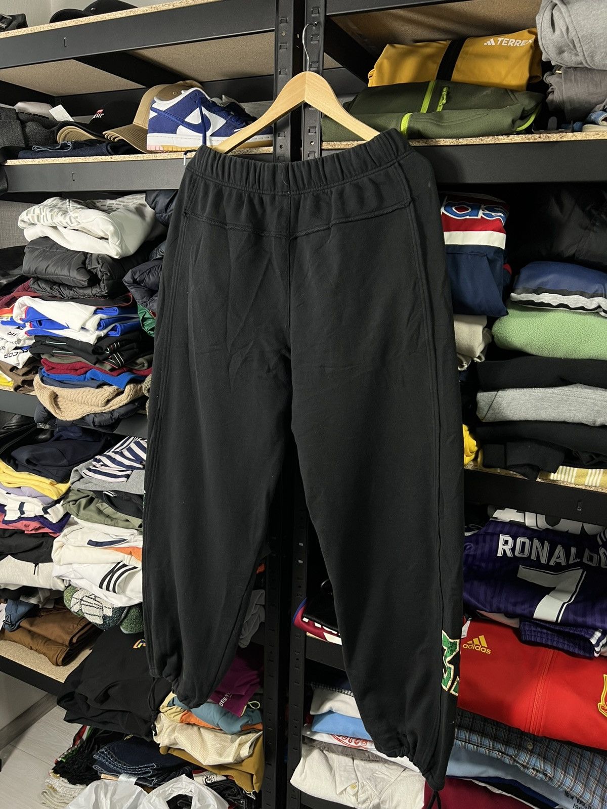 Adidas Adidas x Celtics Vintage Sweatpants Black XL Asia NBA Rare Size US 36 / EU 52 - 10 Thumbnail