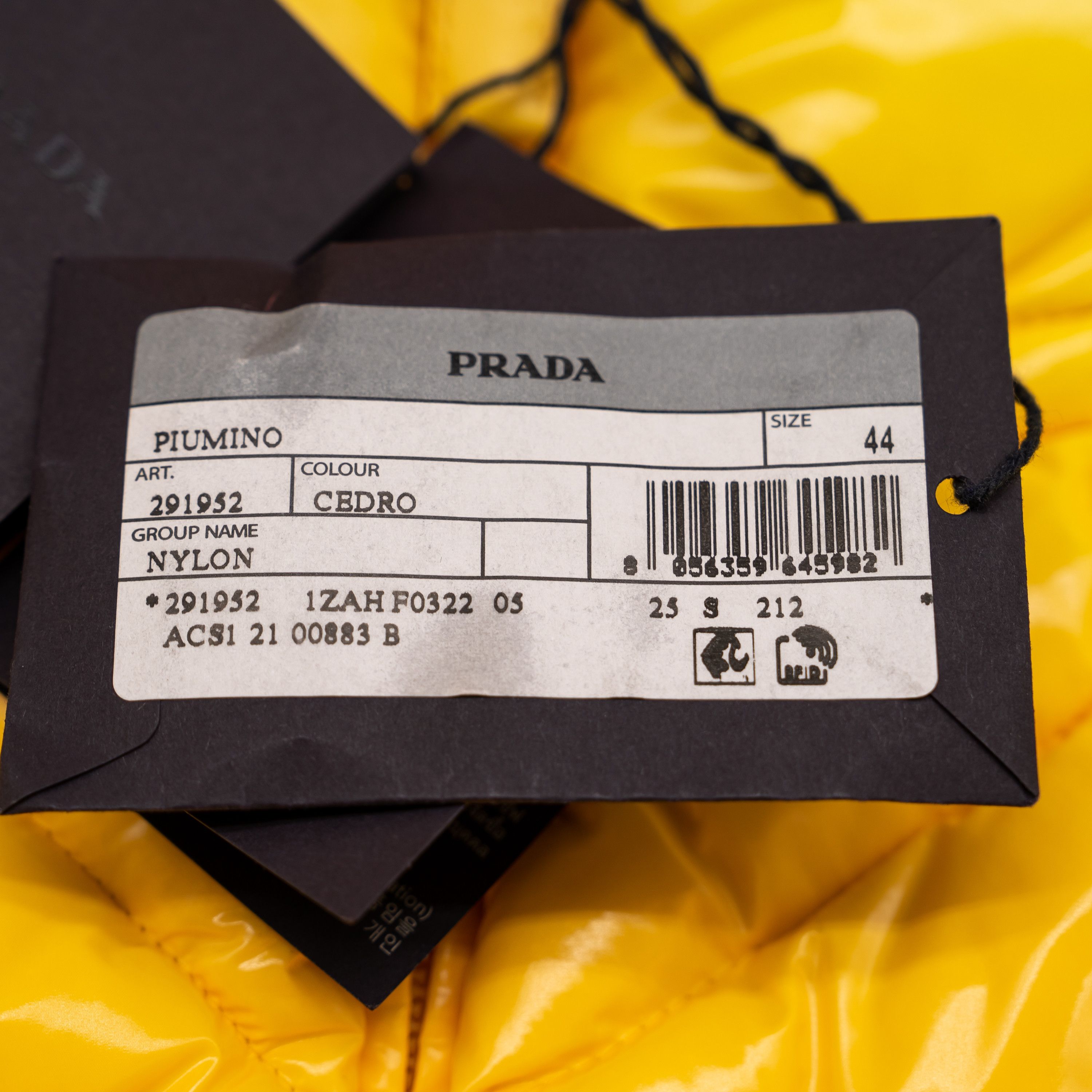 Prada 8 US Prada Yellow Triangle-Quilted Puffer Down Jacket Nylon Size M / US 6-8 / IT 42-44 - 8 Thumbnail