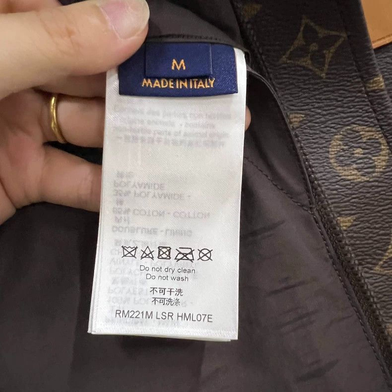 Louis Vuitton Louis Vuitton Striped-paneled leather logo jacket Size US M / EU 48-50 / 2 - 3 Thumbnail