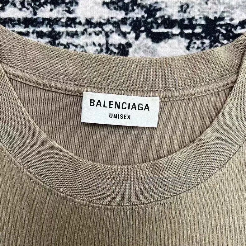 Balenciaga Balenciaga Alphabet Logo Short Sleeve T-Shirt Light Brown Size US L / EU 52-54 / 3 - 3 Thumbnail