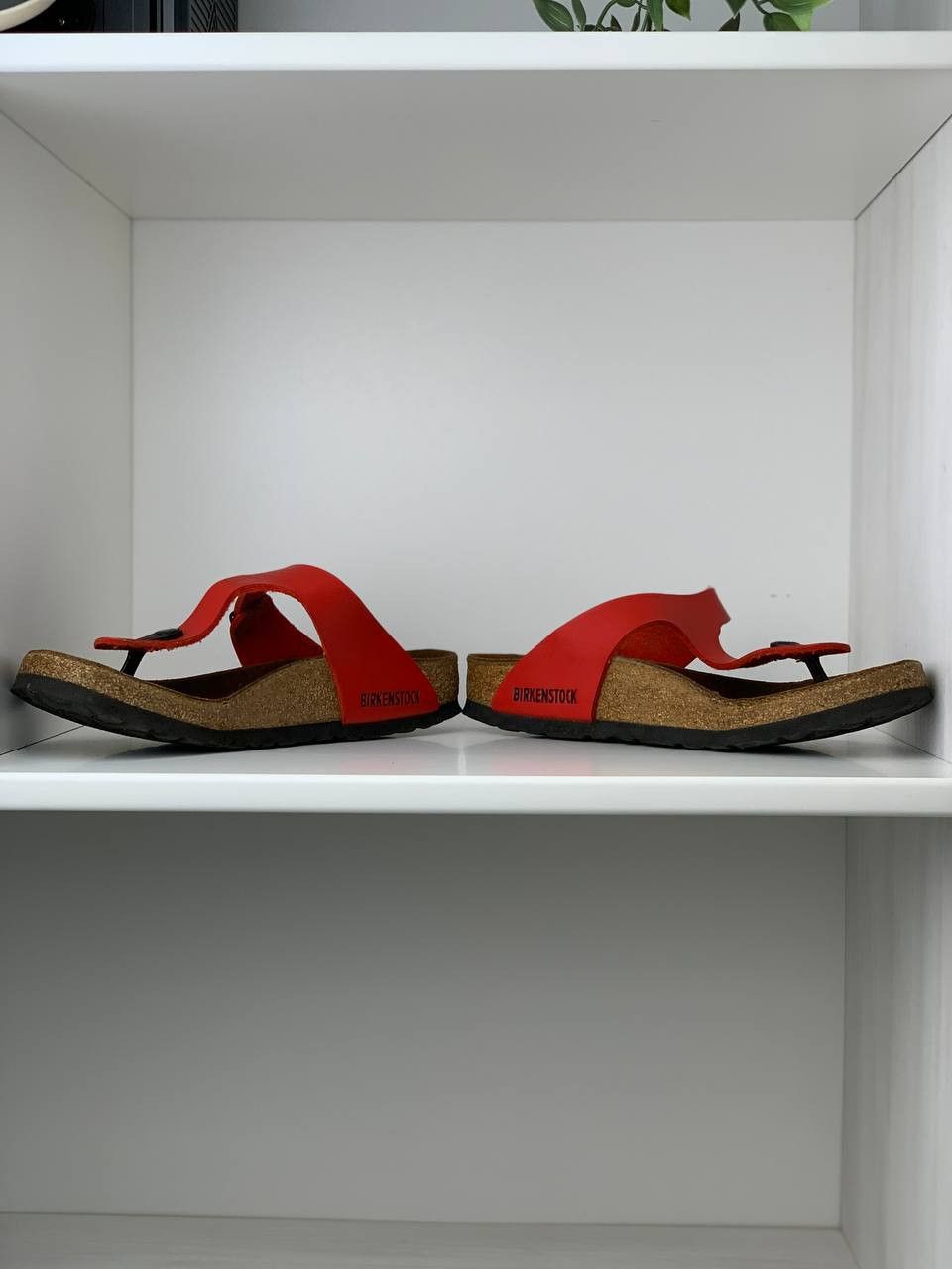 Birkenstock Birkenstock Women Gizeh Old Red Patent Flip Flops Size US 7 / IT 37 - 4 Thumbnail