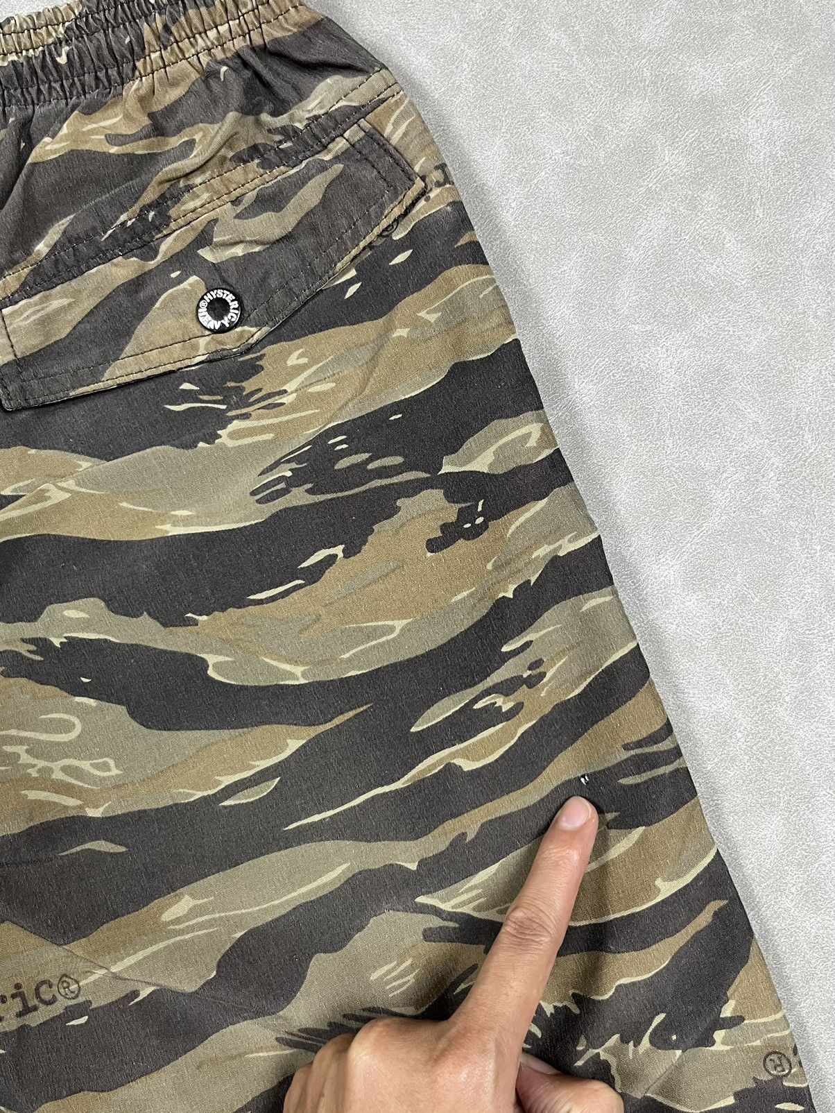 Hysteric Glamour 1999 Hysteric Glamour tiger camo pants Size US 32 / EU 48 - 21 Thumbnail