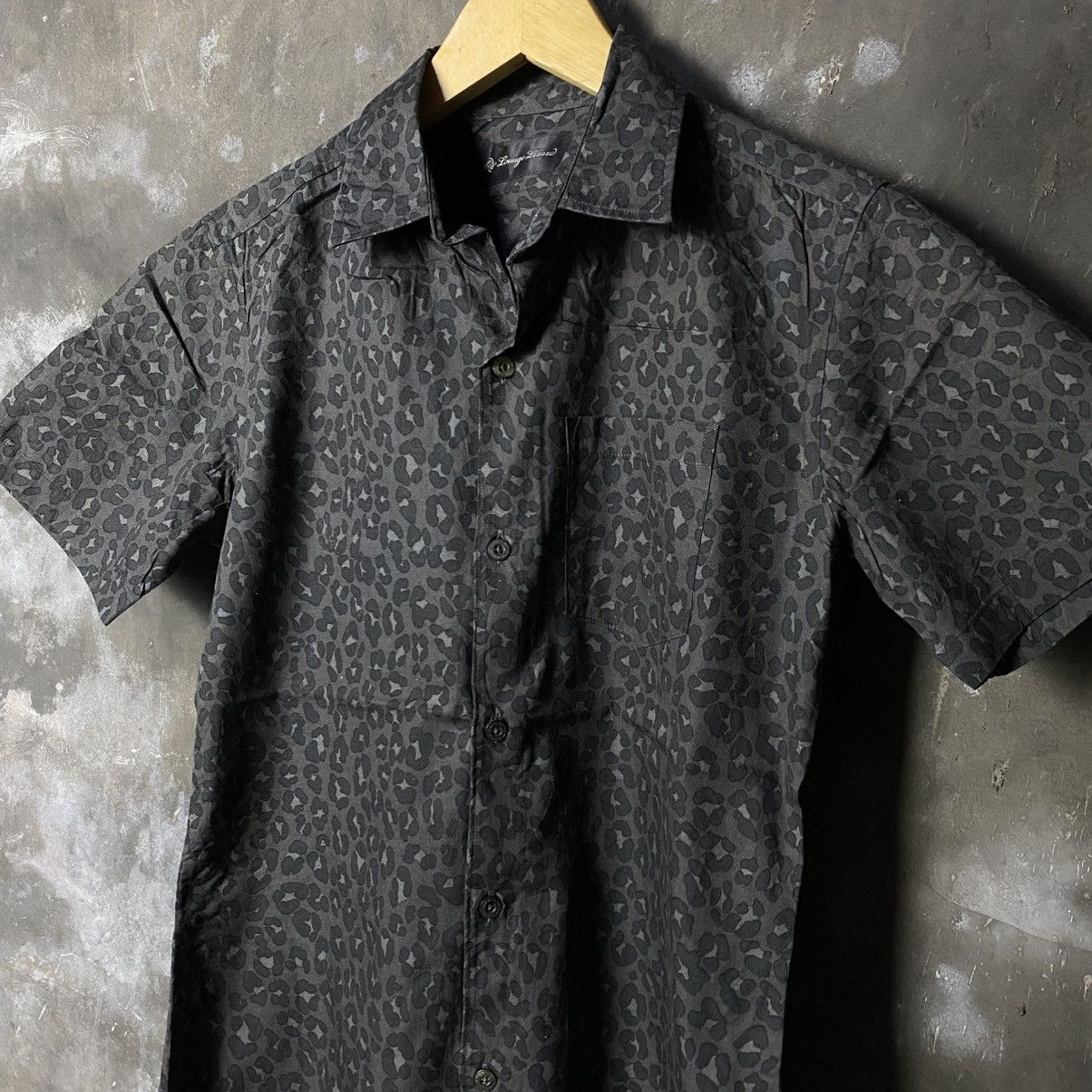 If Six Was Nine × Le Grande Bleu (L.G.B.) × Lounge Lizard vintage lounge lizard leopard style shirt by odds.co ltd Size US S / EU 44-46 / 1 - 3 Thumbnail