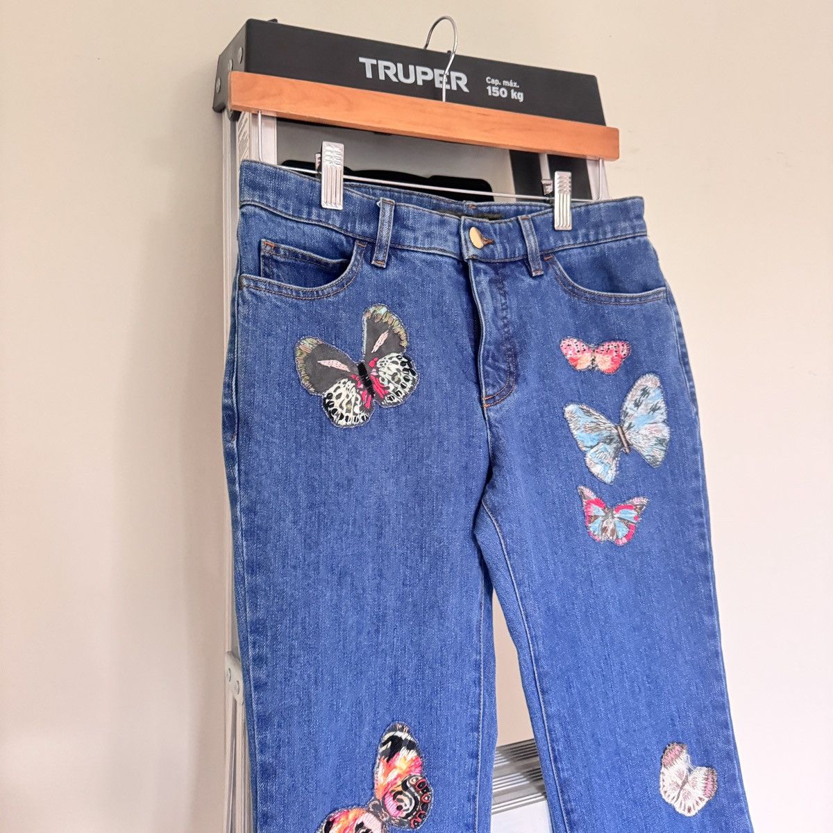 Valentino Valentino Butterfly Patches Flared Jeans Size 25" / US 0 / IT 36 - 3 Thumbnail