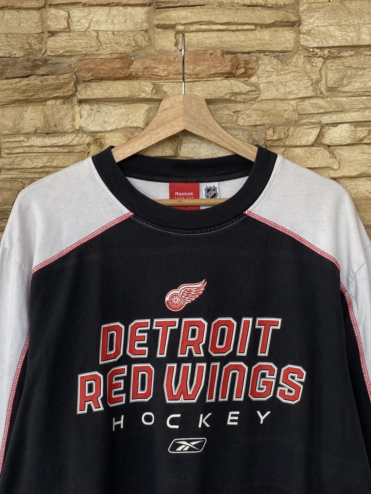 Vintage Vintage Reebok Detroit Red Wings Center Ice Performance Long Sleeve Tshirt Size US L / EU 52-54 / 3 - 2 Thumbnail