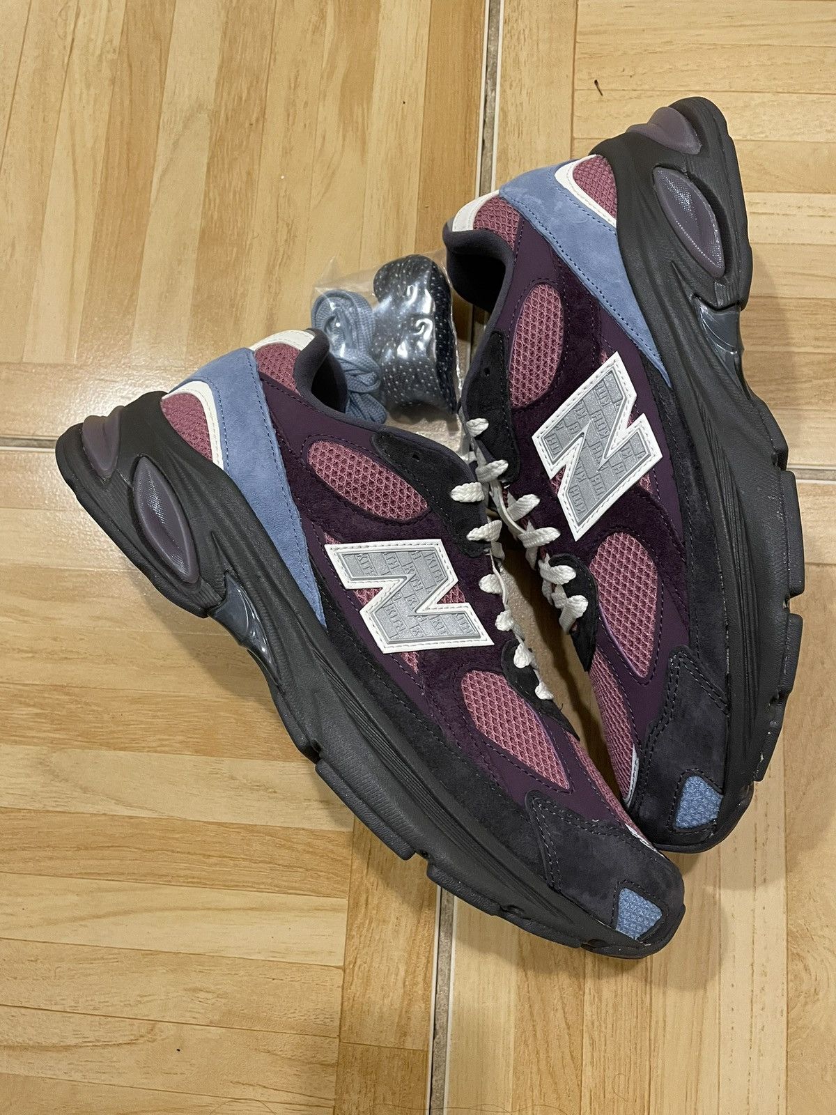 Kith × New Balance New Balance 2010 Kith Purple Black U2010KTC Size 9 UK8.5 Size US 9 / EU 42 - 3 Thumbnail